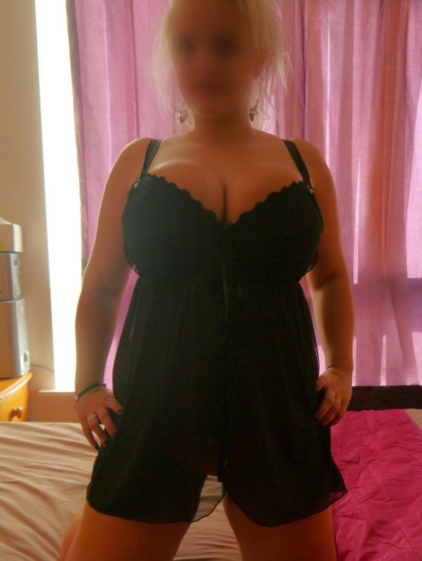 https://cdn.adultwork.com/gallery/G11/2482549.jpg