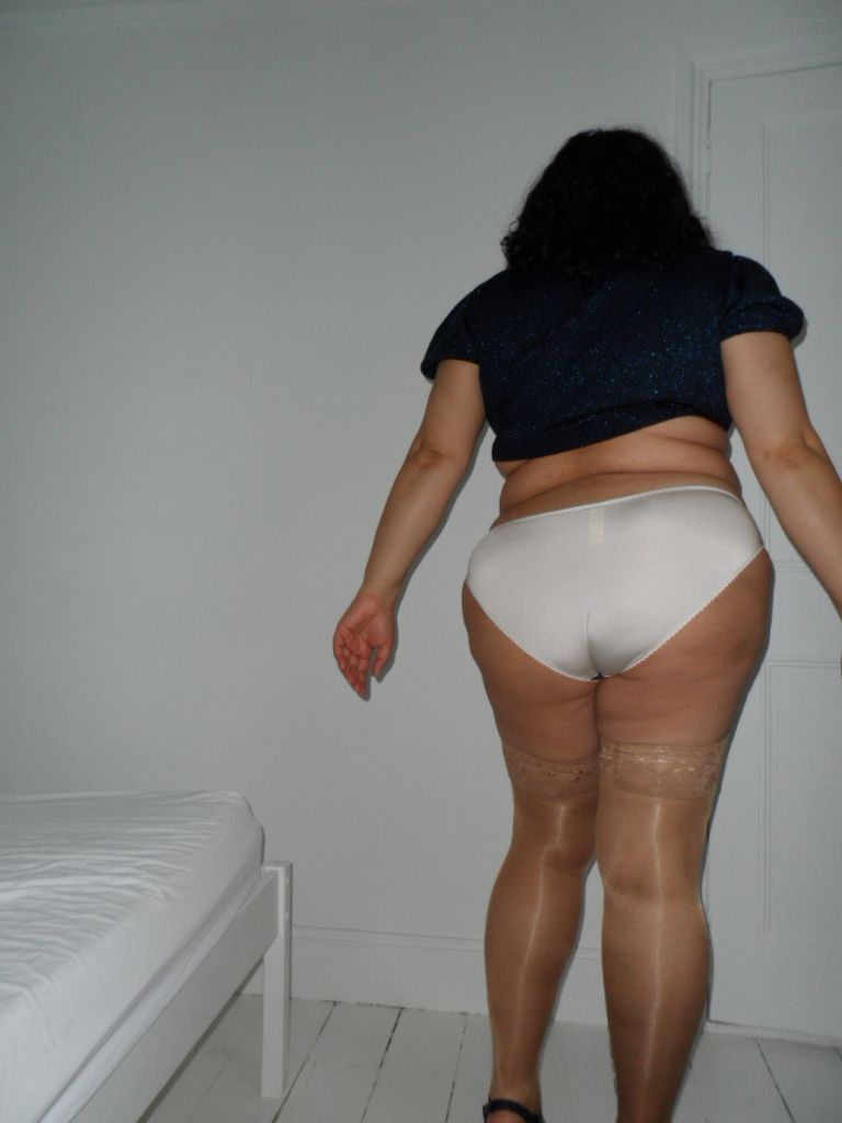 https://cdn.adultwork.com/gallery/G11/2592547.jpg