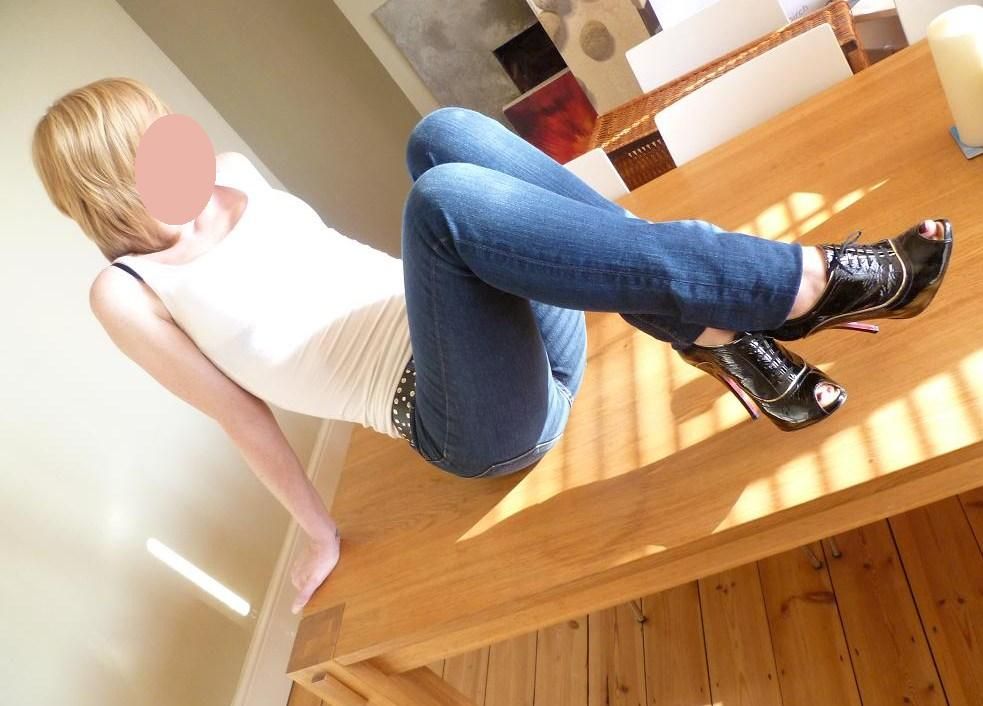 https://cdn.adultwork.com/gallery/G11/2685697.jpg