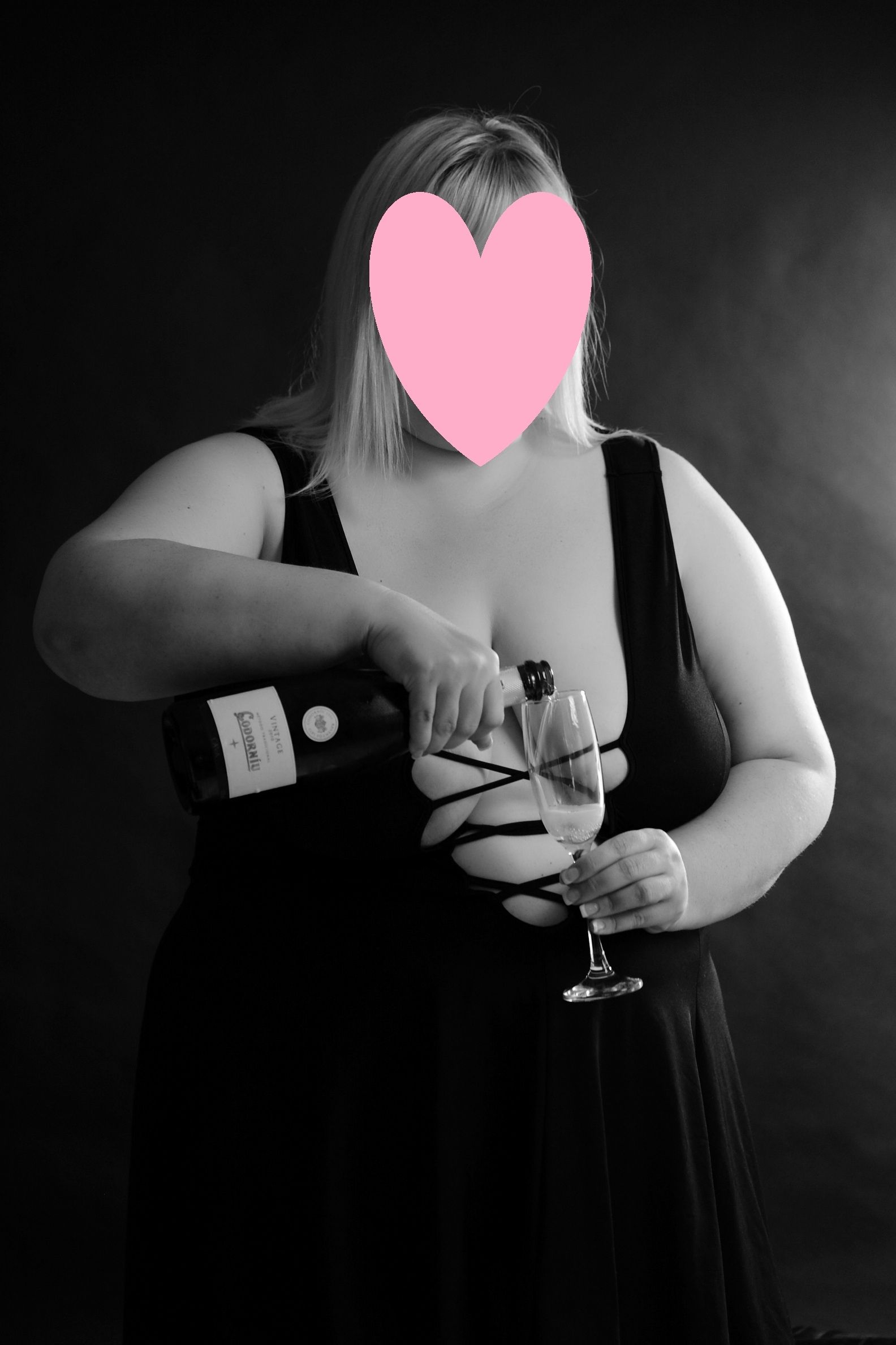 https://cdn.adultwork.com/gallery/G11/3002100.jpg