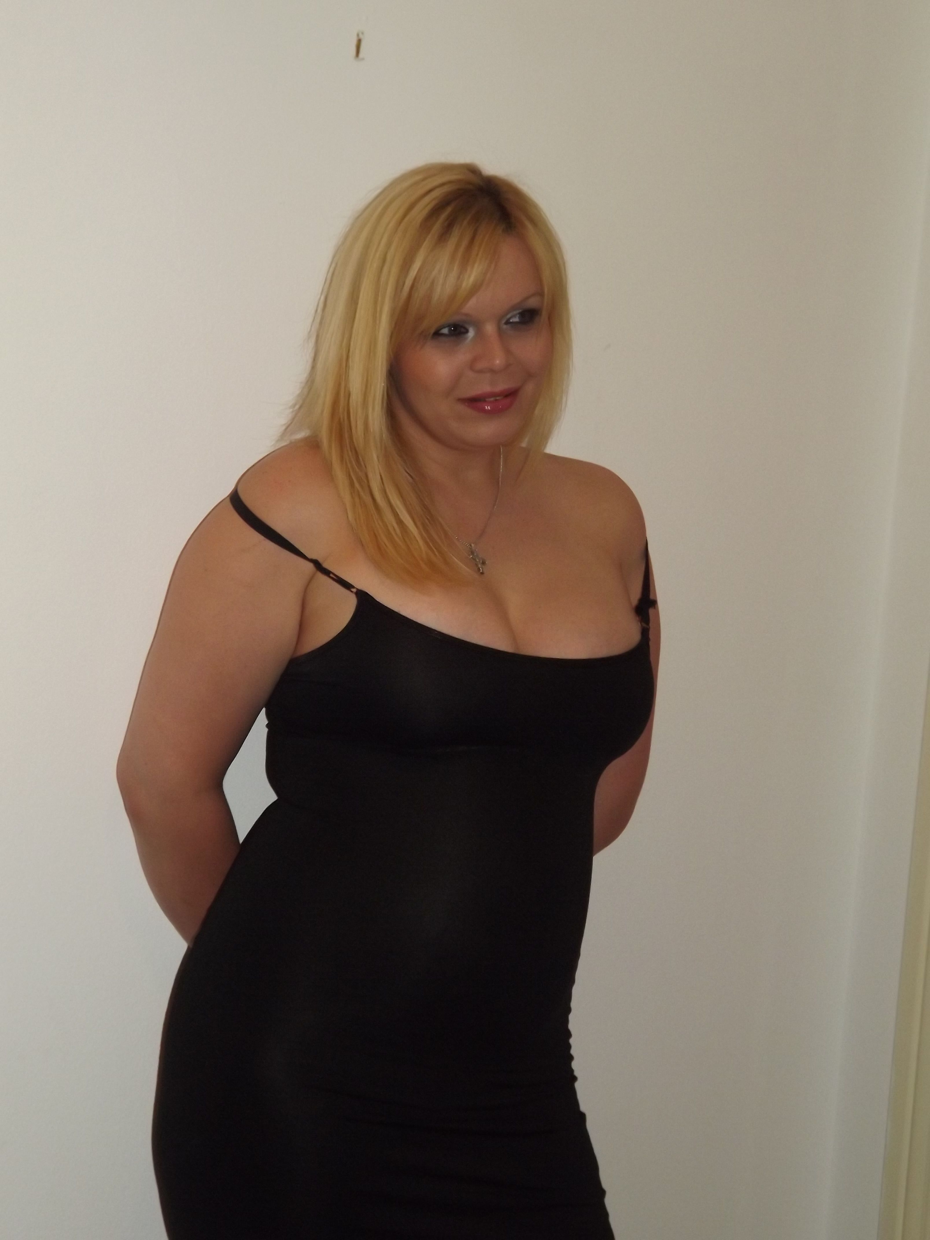 https://cdn.adultwork.com/gallery/G11/3032335.jpg