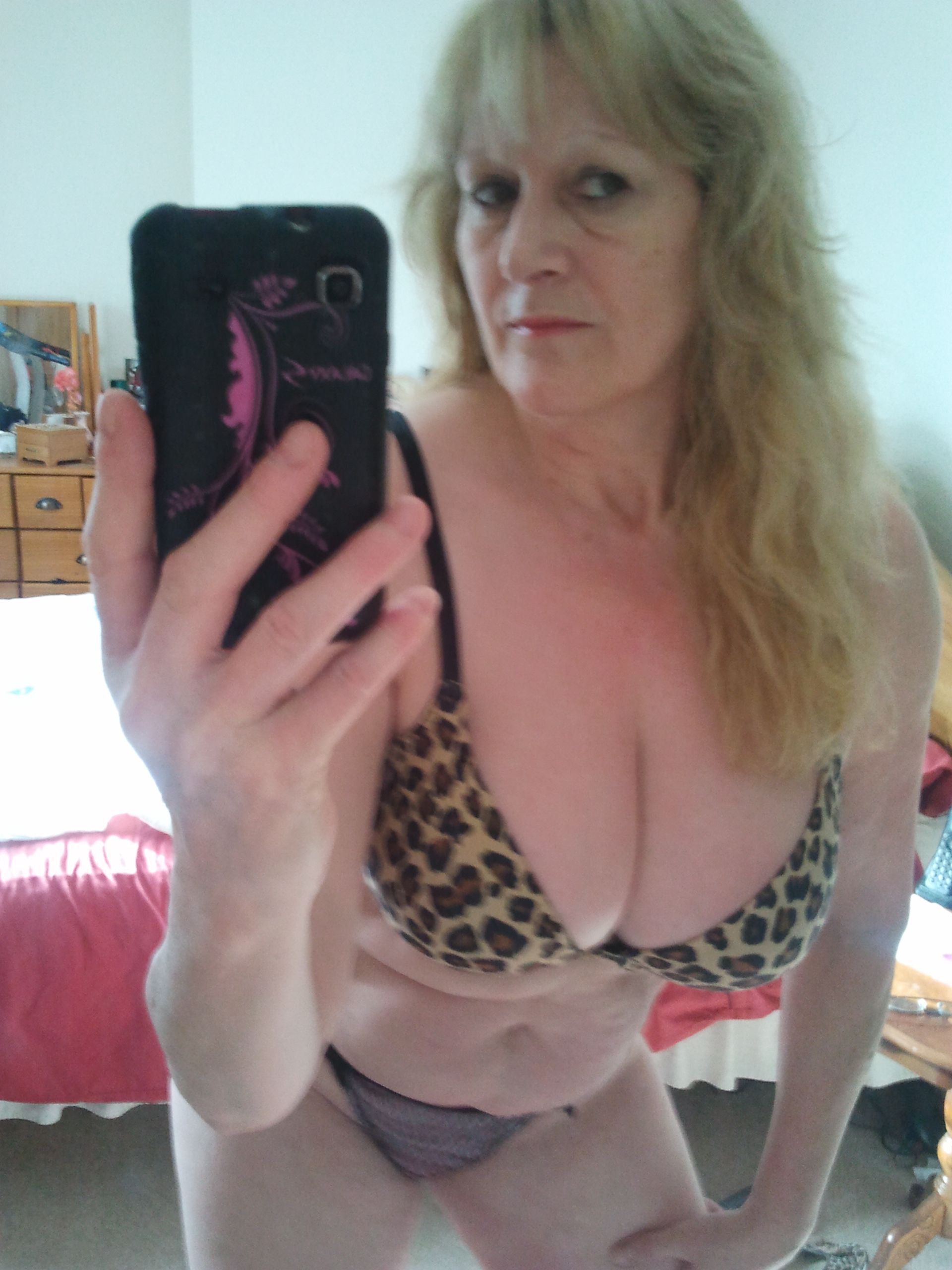 https://cdn.adultwork.com/gallery/G11/3039028.jpg