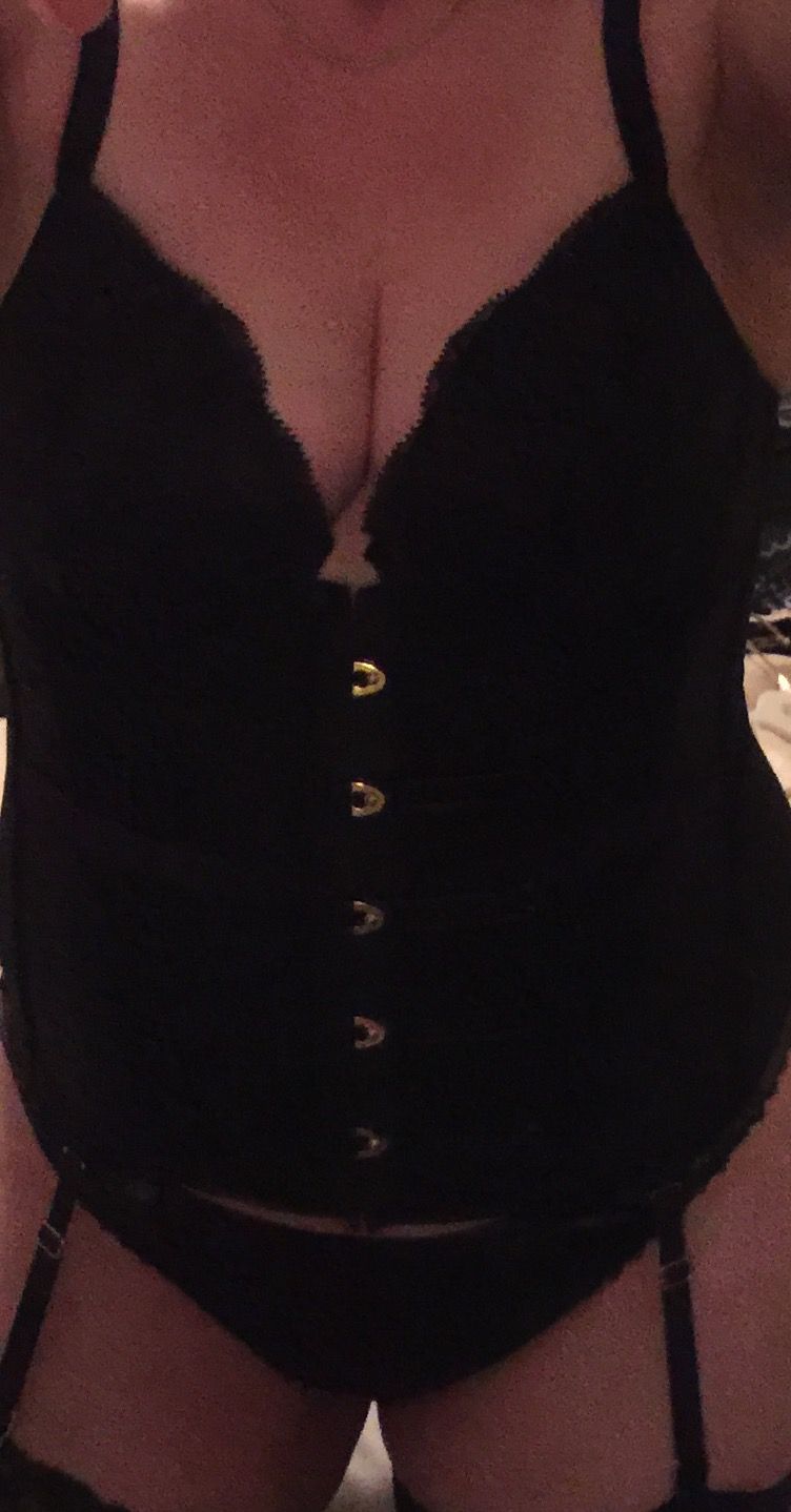 https://cdn.adultwork.com/gallery/G12/4718273.jpg