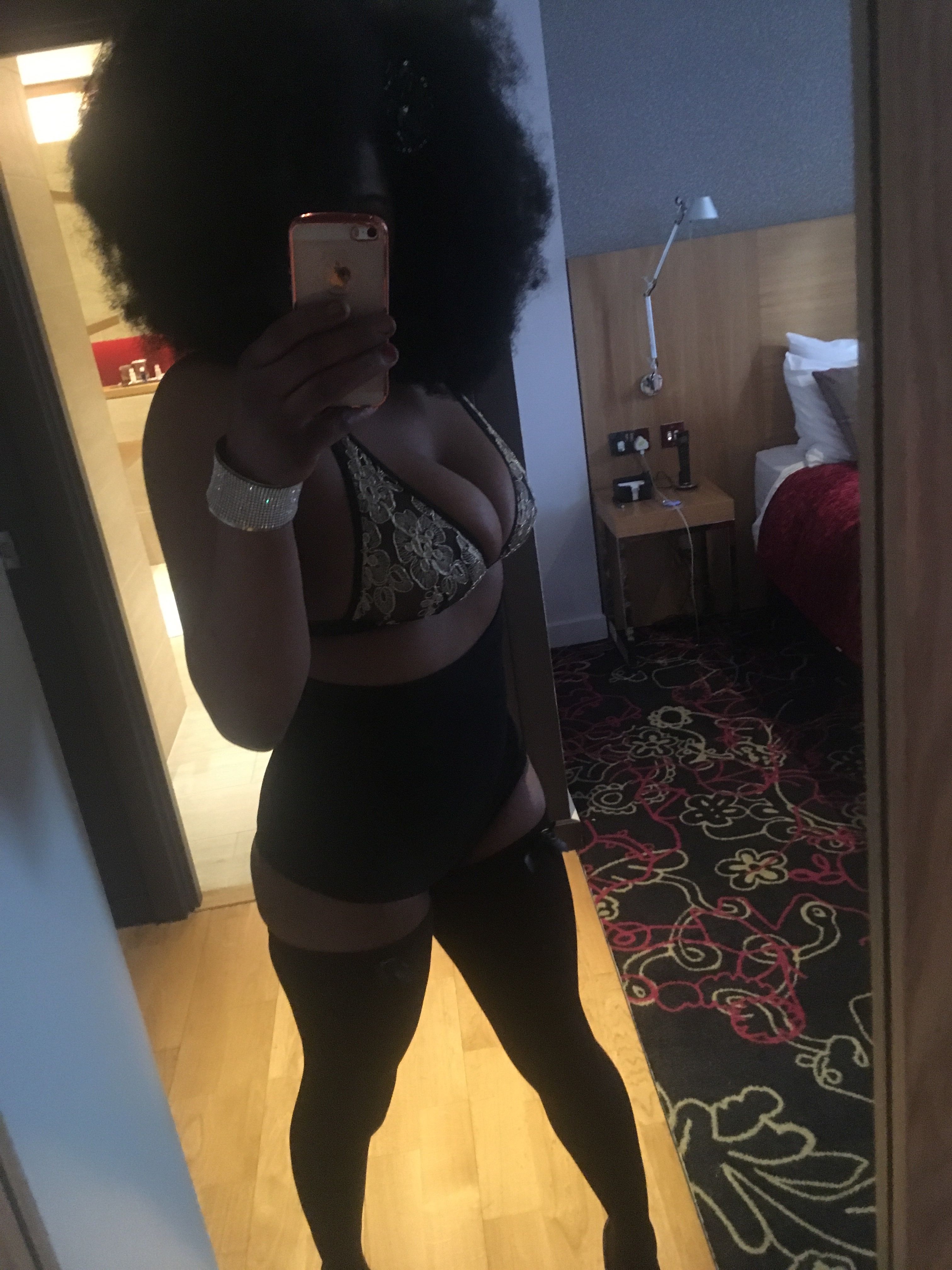 https://cdn.adultwork.com/gallery/G12/5991619.jpg