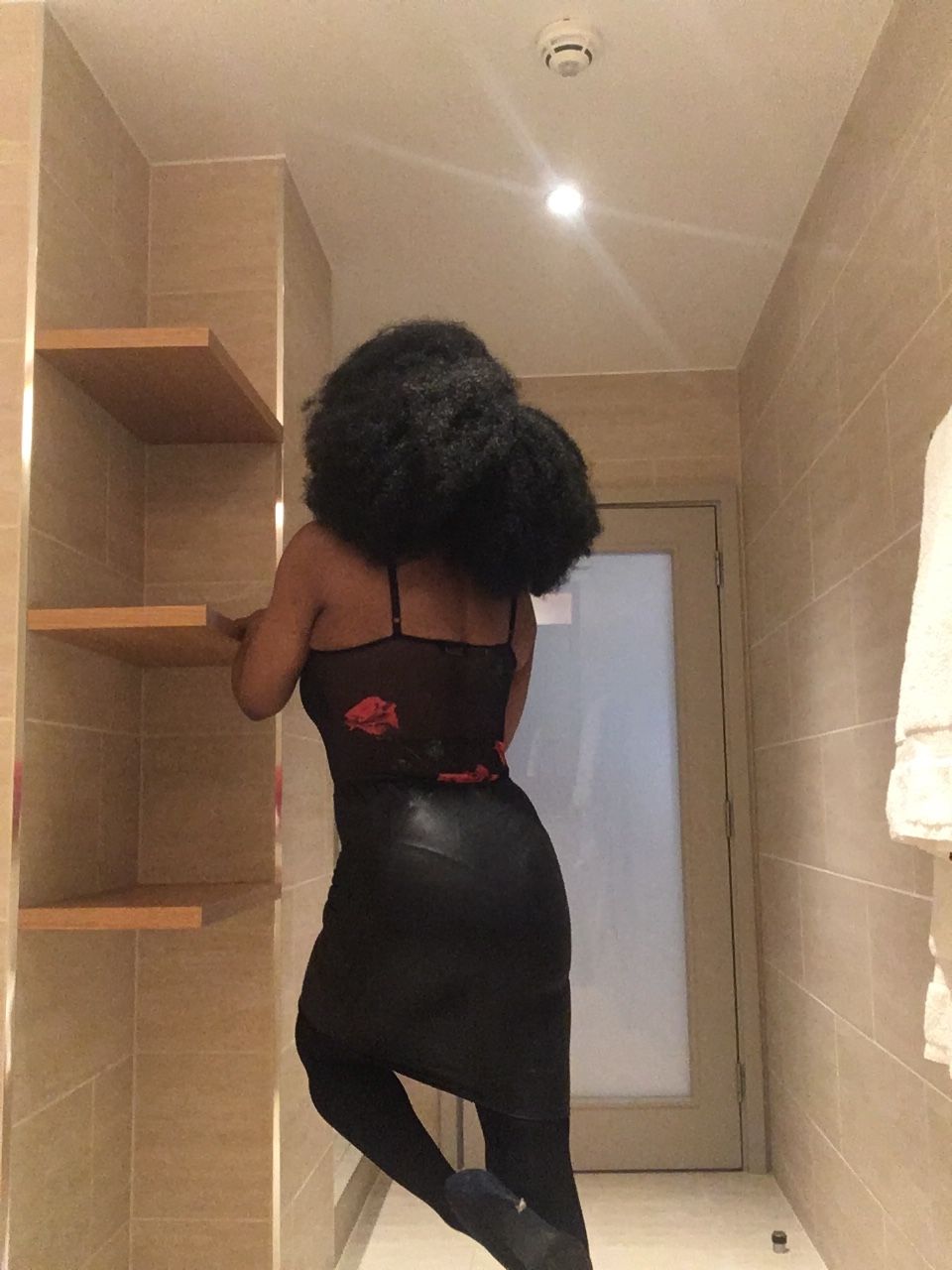 https://cdn.adultwork.com/gallery/G12/5991642.jpg