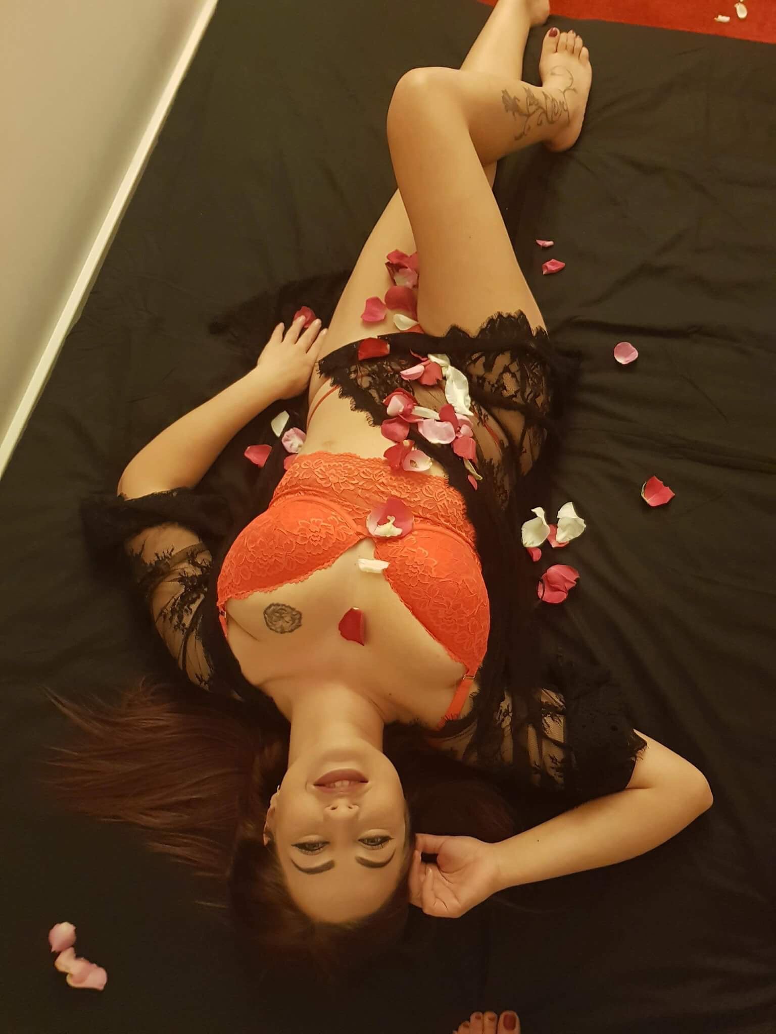 https://cdn.adultwork.com/gallery/G12/6365834.jpg