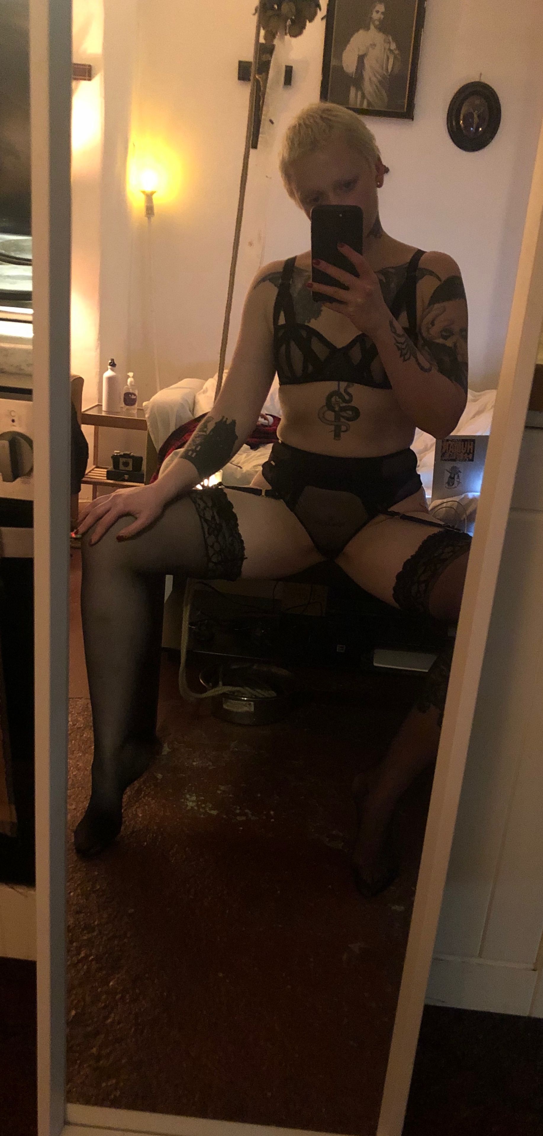 https://cdn.adultwork.com/gallery/G12/6985487.jpg