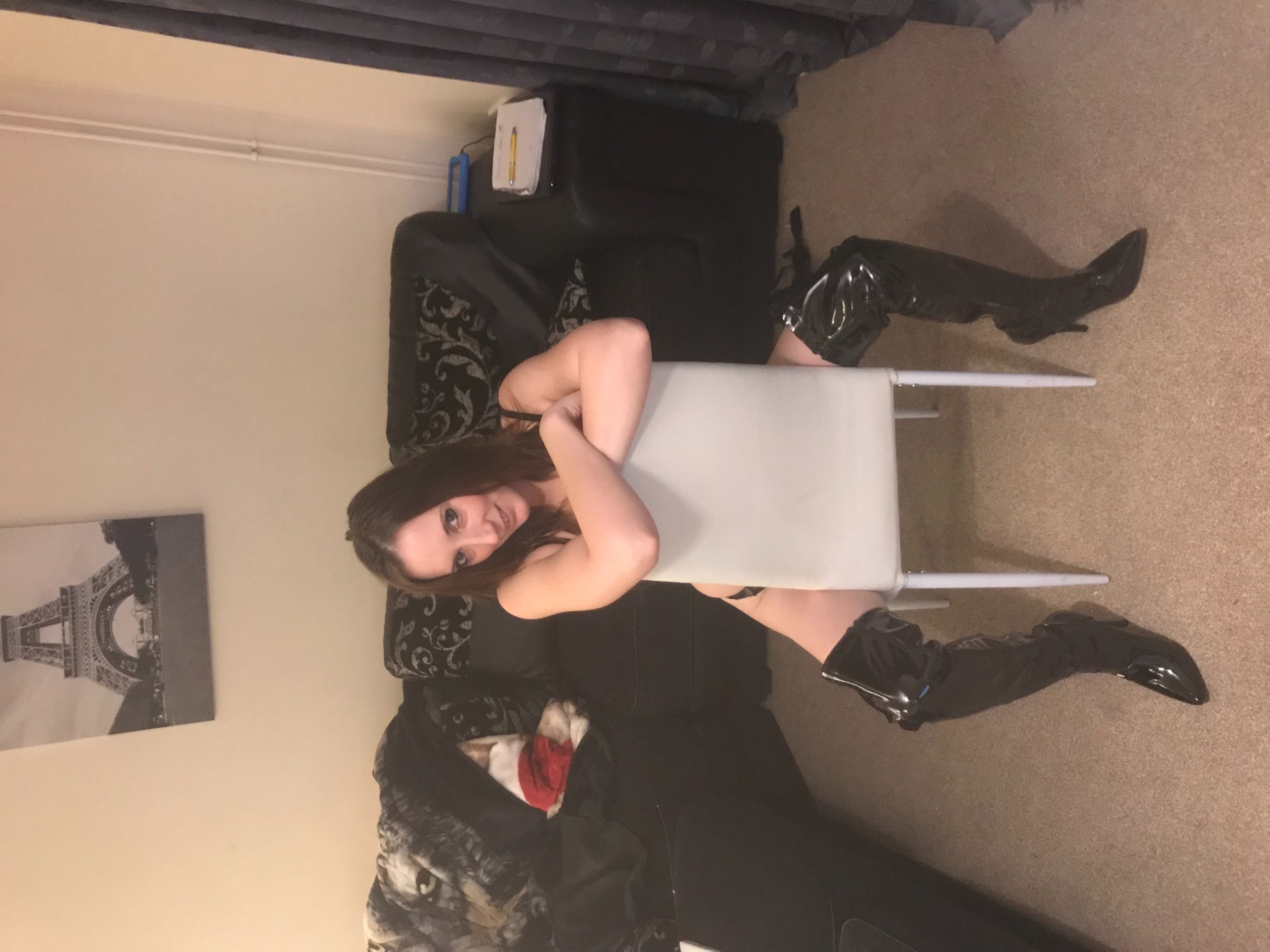 https://cdn.adultwork.com/gallery/G12/6985515.jpg