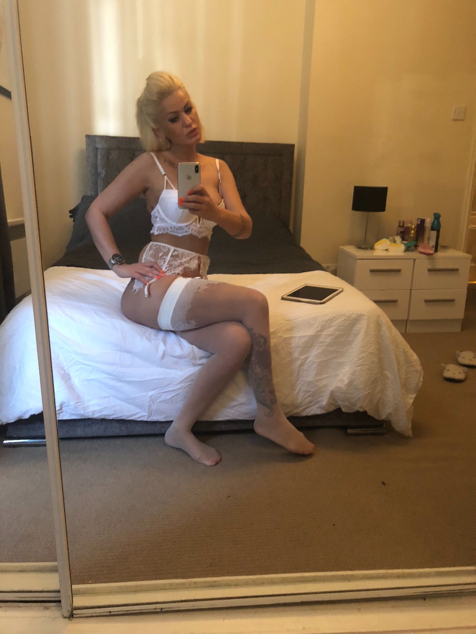 https://cdn.adultwork.com/gallery/G12/6985575.jpg