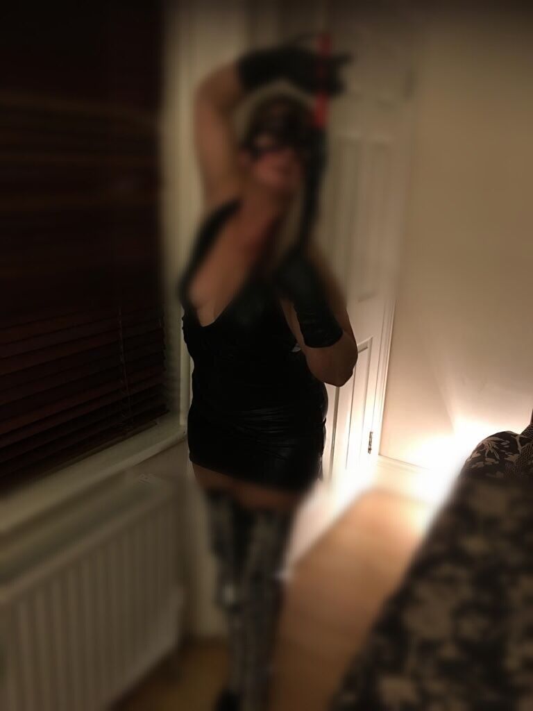 https://cdn.adultwork.com/gallery/G12/6985714.jpg