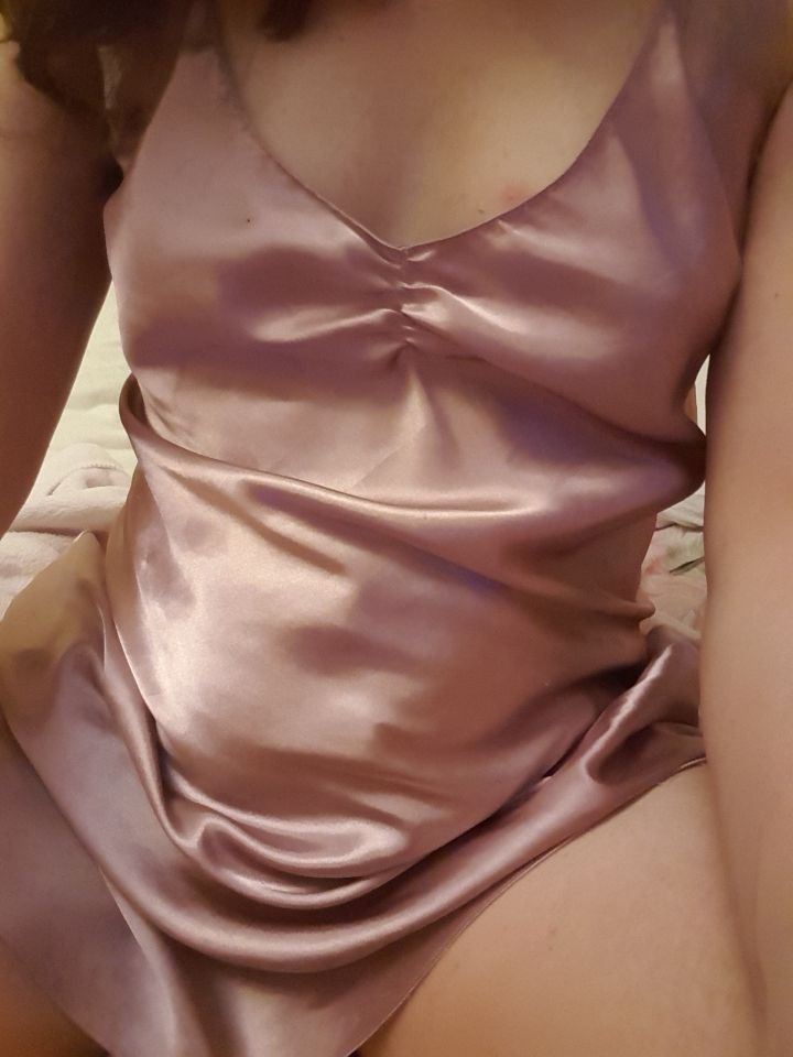 https://cdn.adultwork.com/gallery/G12/6985777.jpg