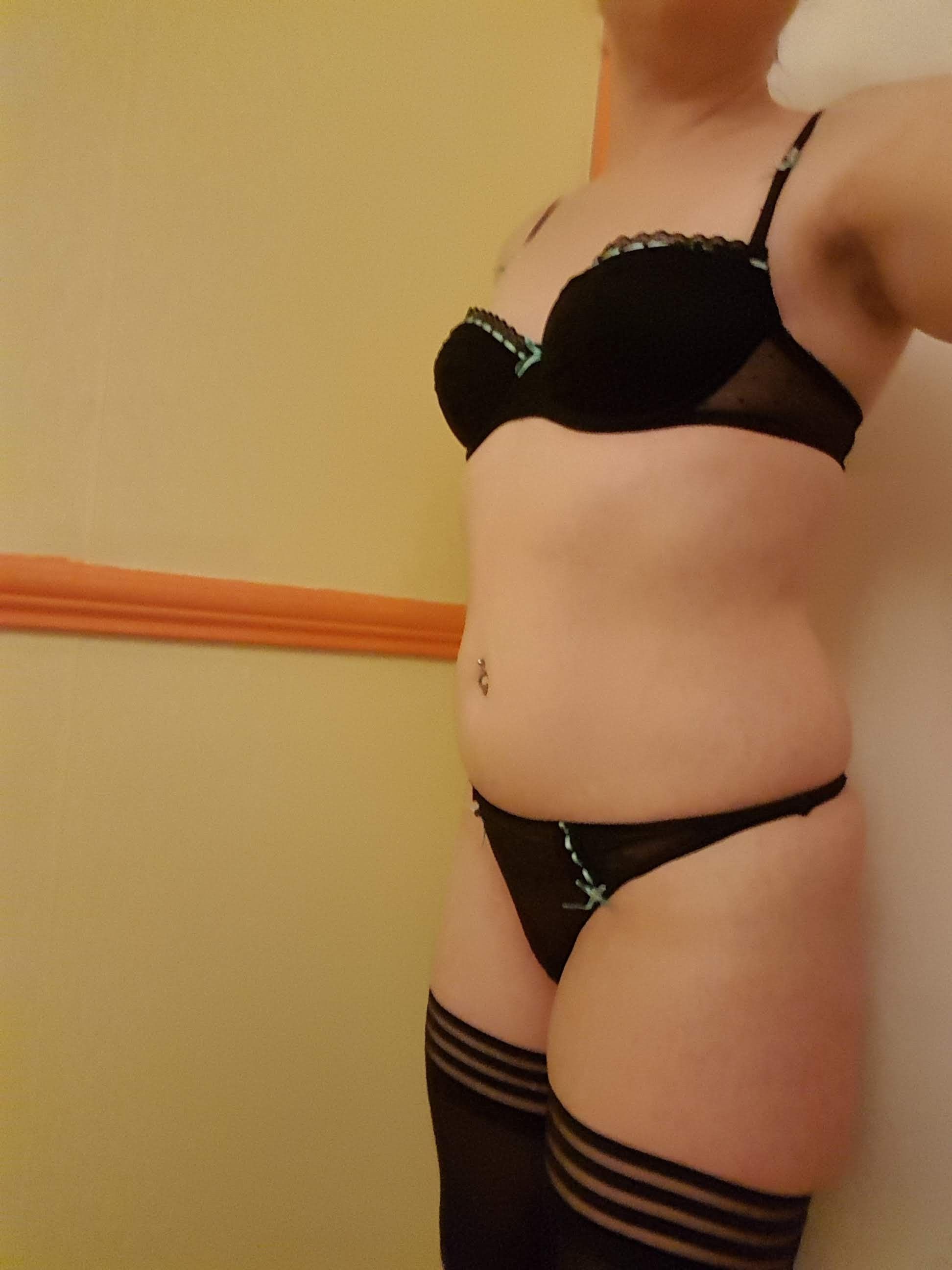 https://cdn.adultwork.com/gallery/G12/6985805.jpg