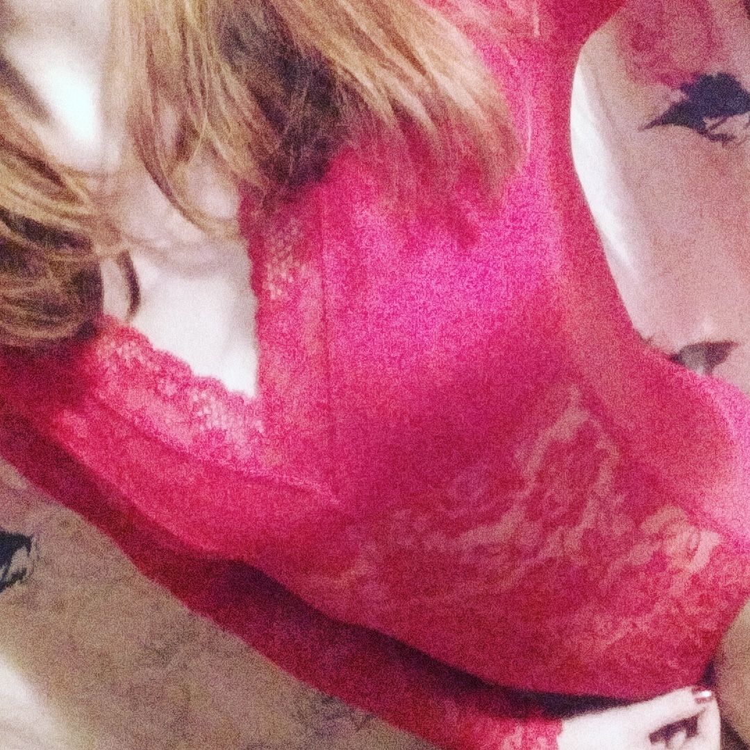 https://cdn.adultwork.com/gallery/G12/6985883.jpg