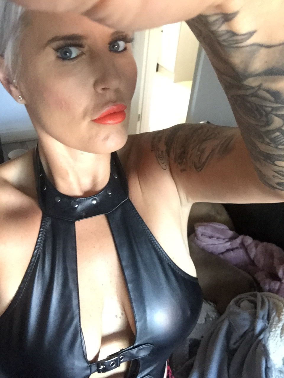 https://cdn.adultwork.com/gallery/G12/7925703.jpg