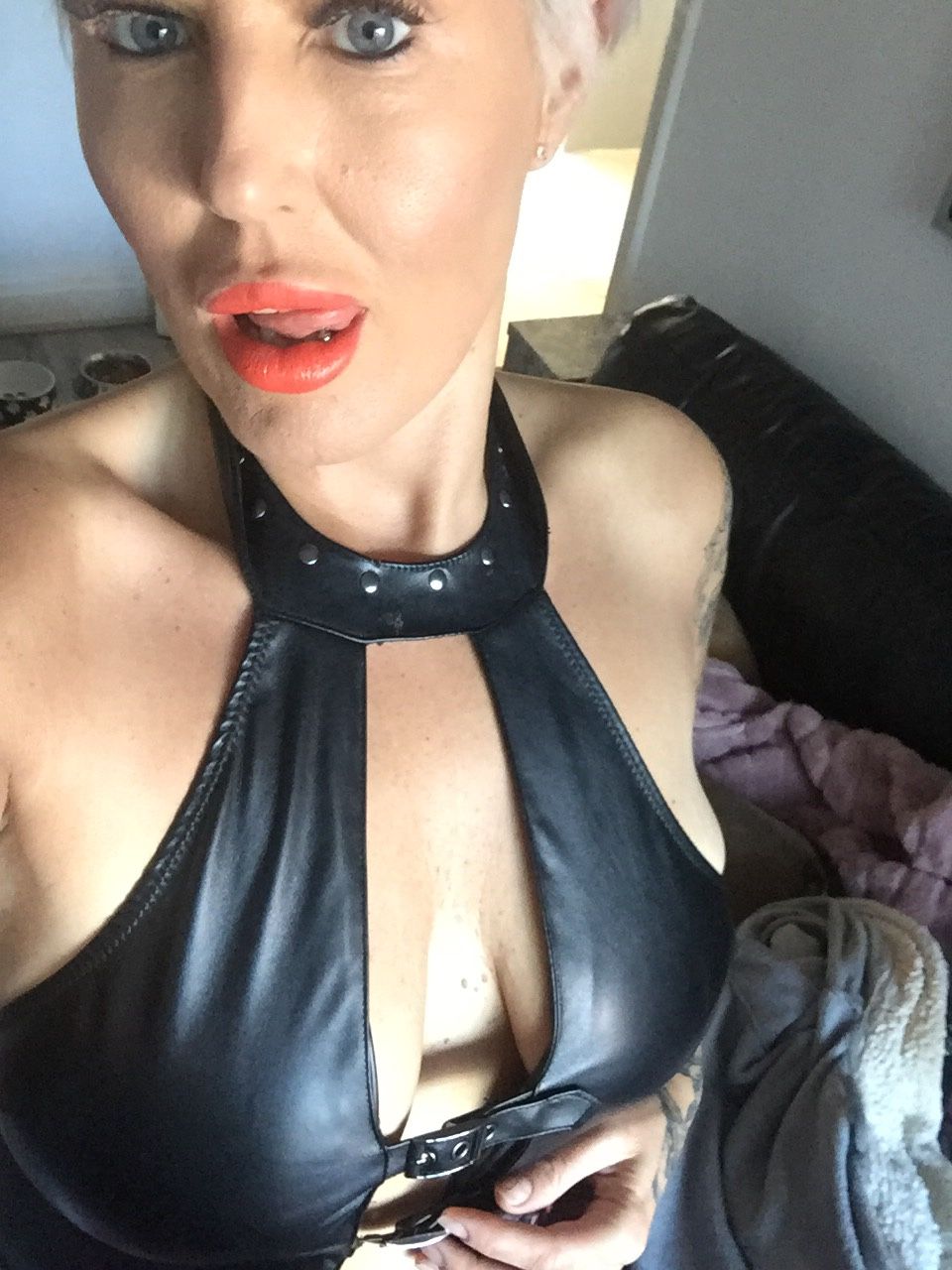 https://cdn.adultwork.com/gallery/G12/7925704.jpg