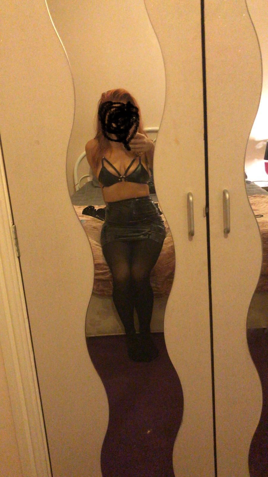 https://cdn.adultwork.com/gallery/G12/8290056.jpg