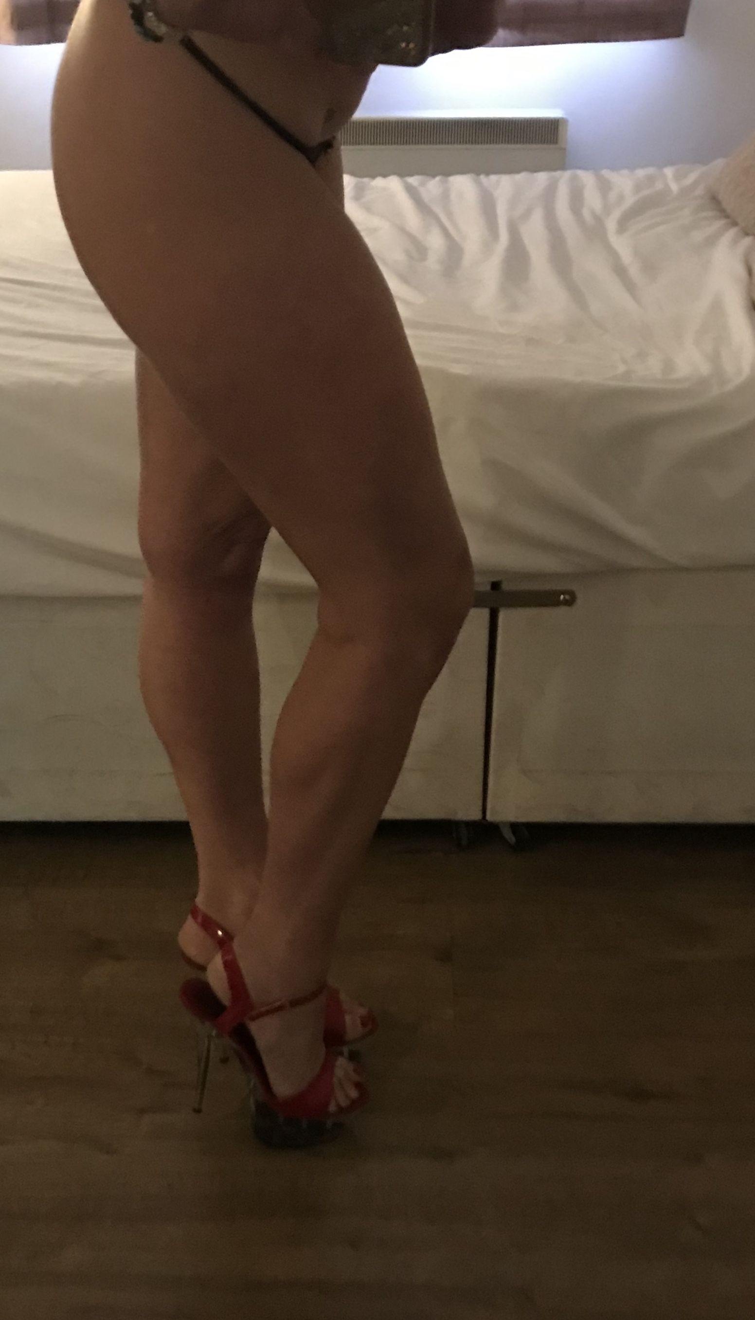 https://cdn.adultwork.com/gallery/G12/8306909.jpg