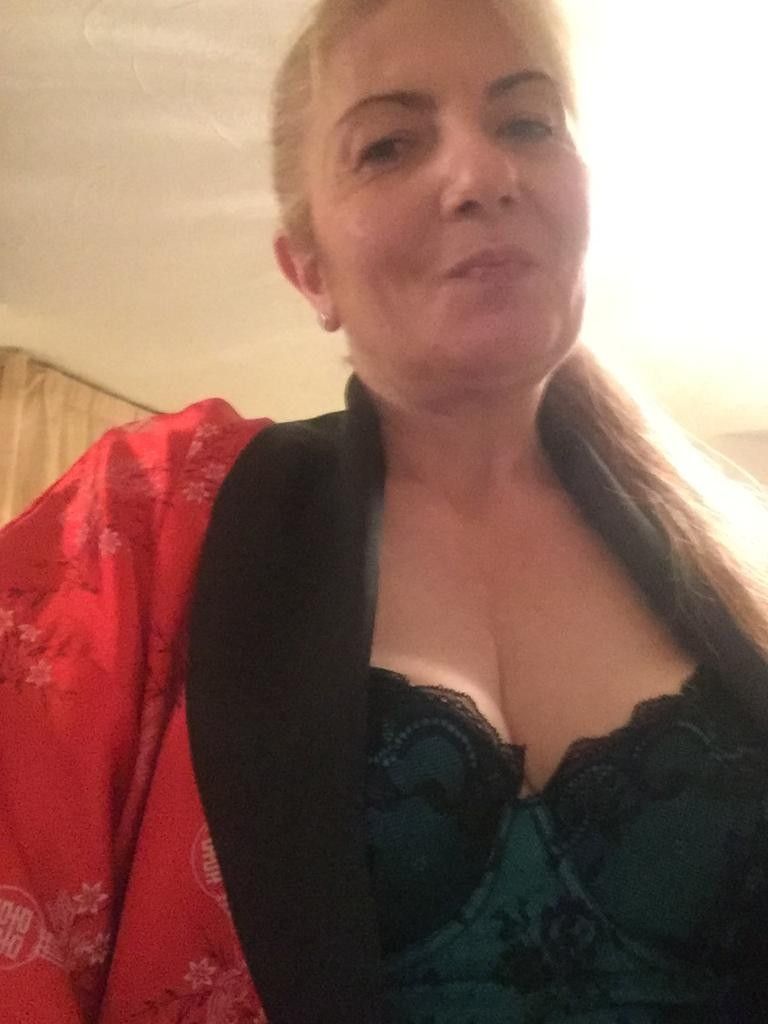 https://cdn.adultwork.com/gallery/G12/8314850.jpg