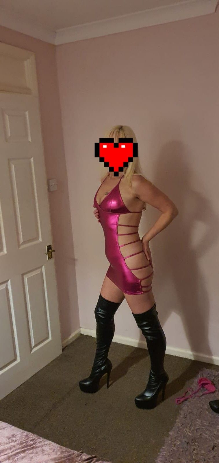 https://cdn.adultwork.com/gallery/G12/8321505.jpg