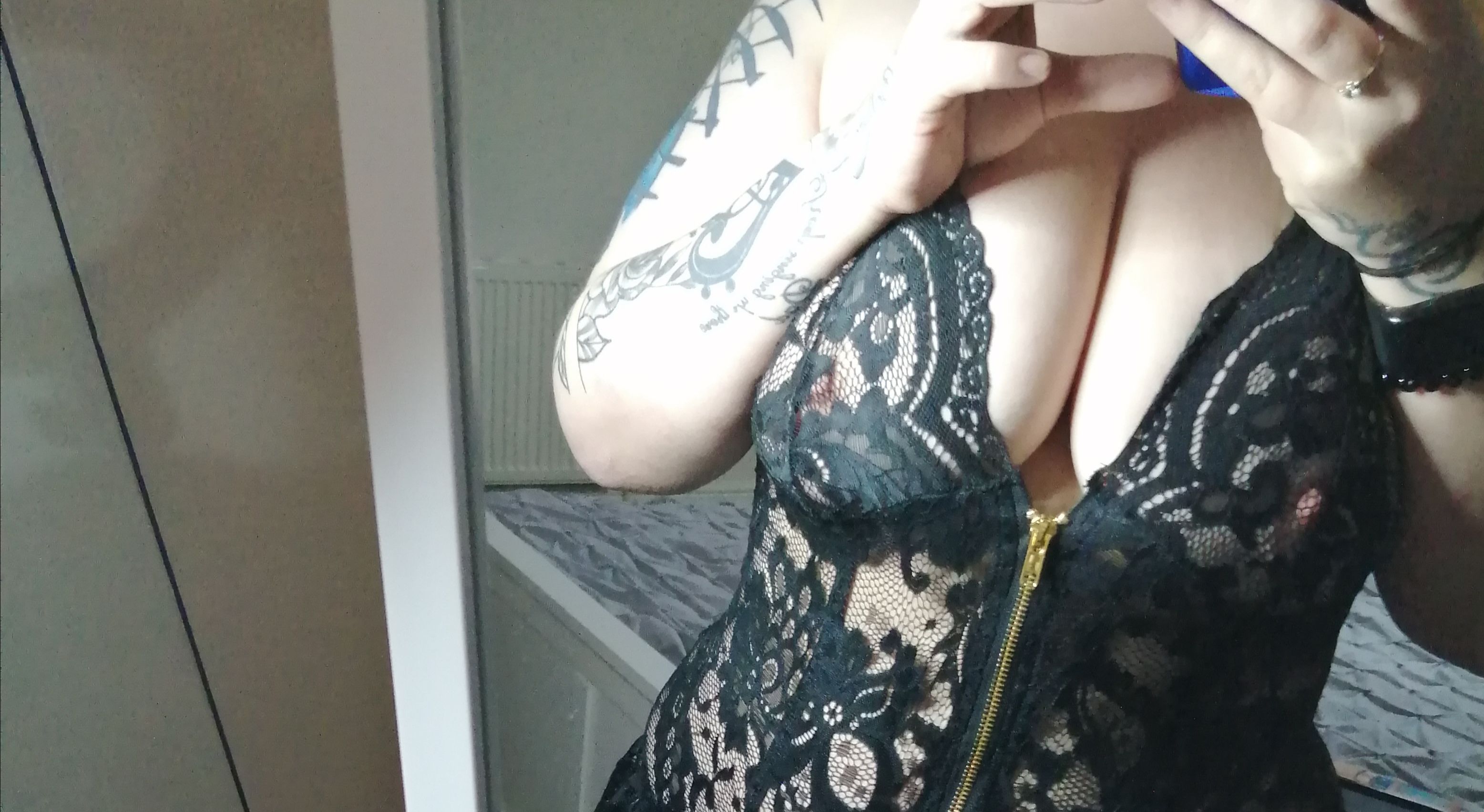 https://cdn.adultwork.com/gallery/G12/8321512.jpg