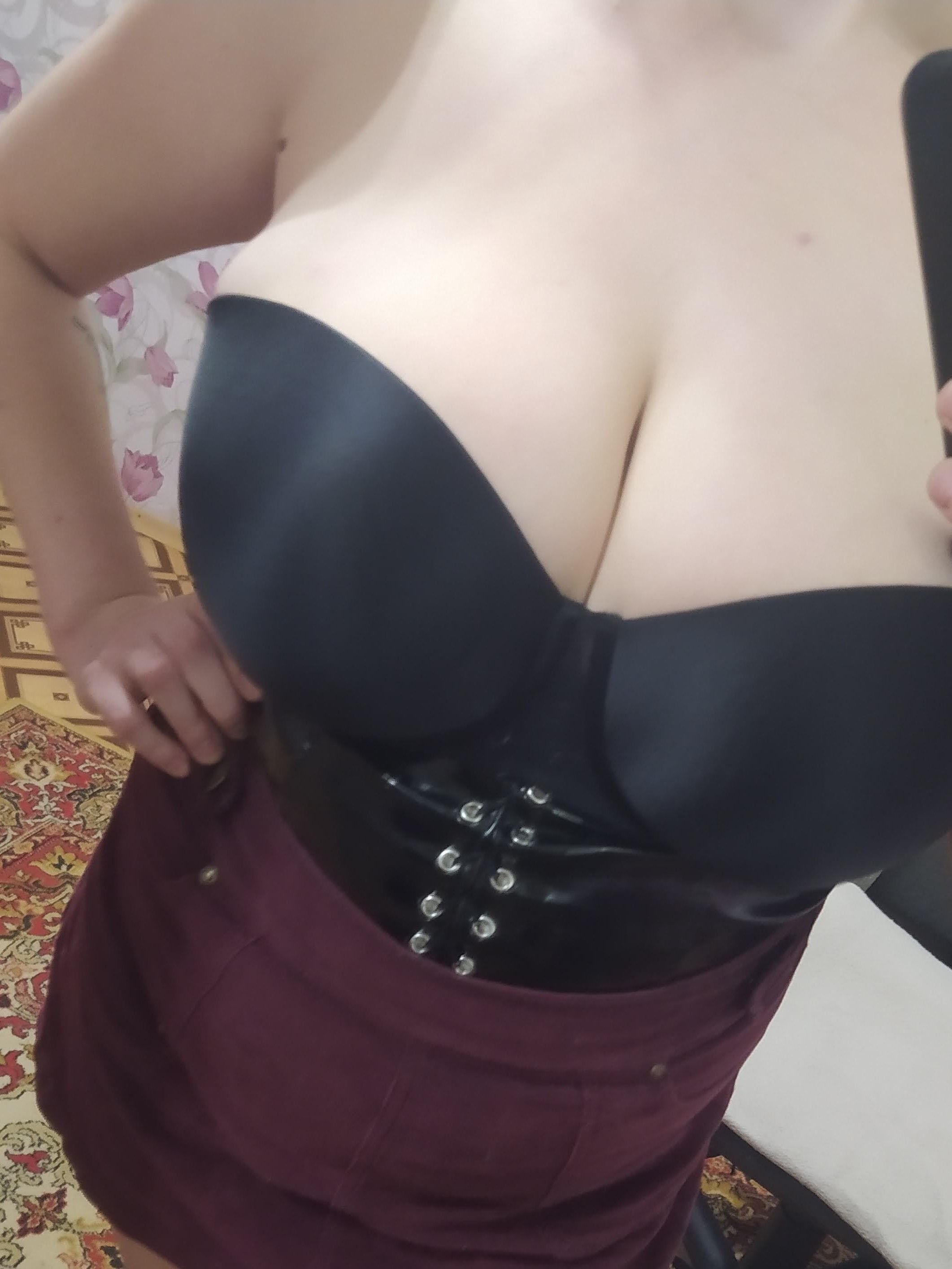 https://cdn.adultwork.com/gallery/G12/8322457.jpg