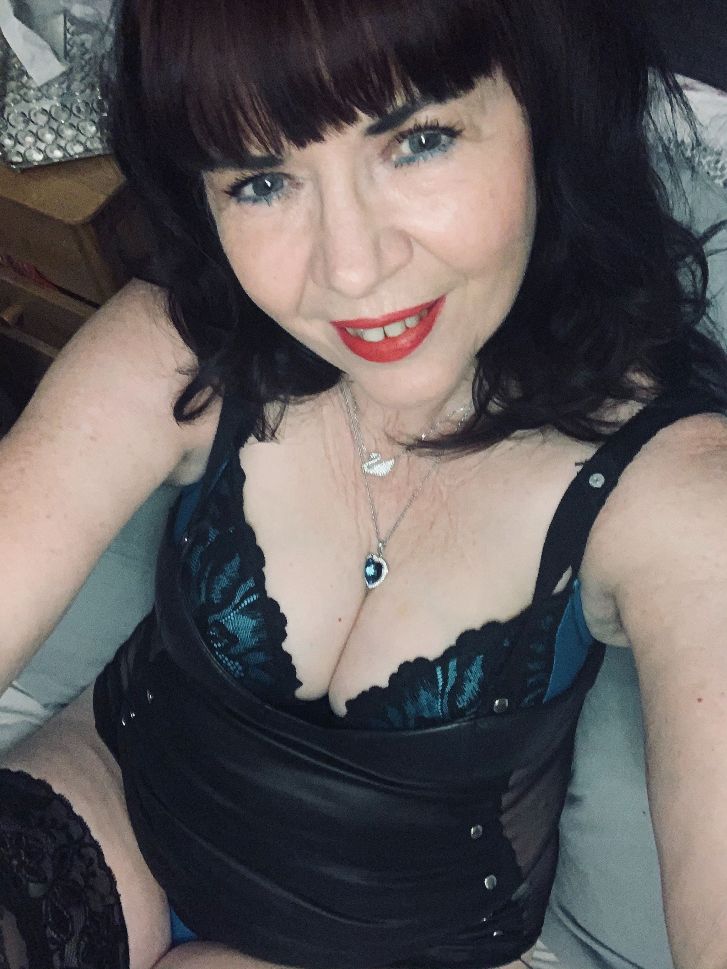 https://cdn.adultwork.com/gallery/G12/8322572.jpg