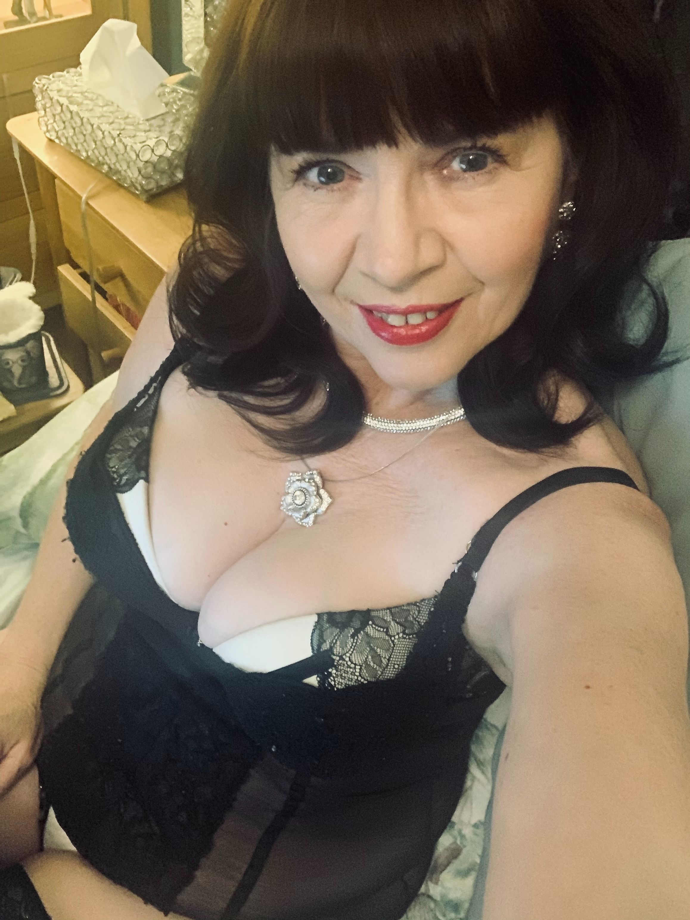 https://cdn.adultwork.com/gallery/G12/8322573.jpg