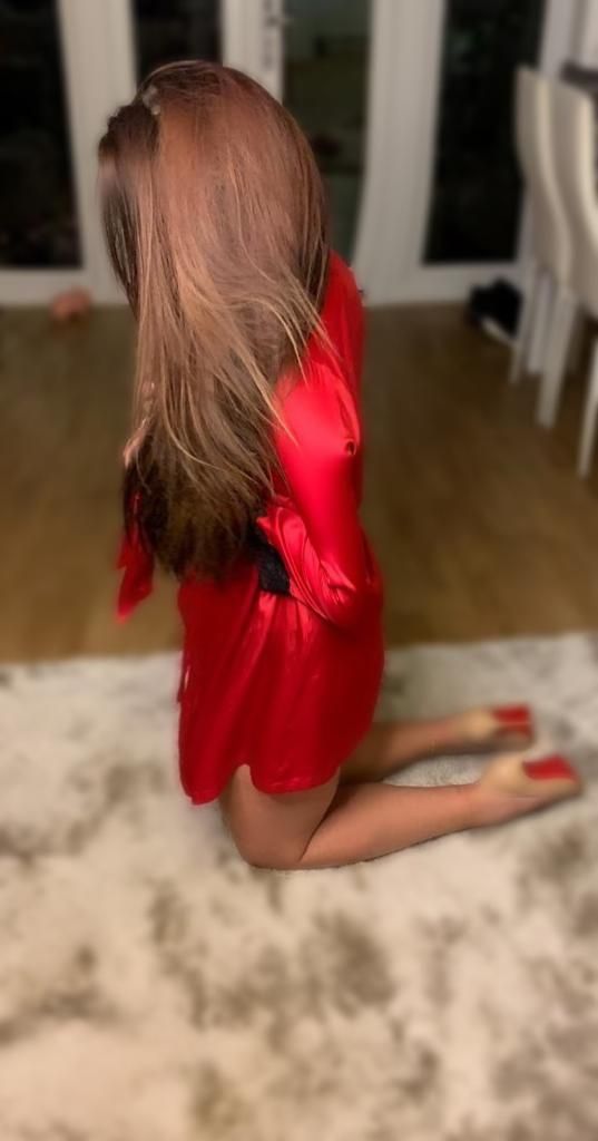 https://cdn.adultwork.com/gallery/G12/8322640.jpg