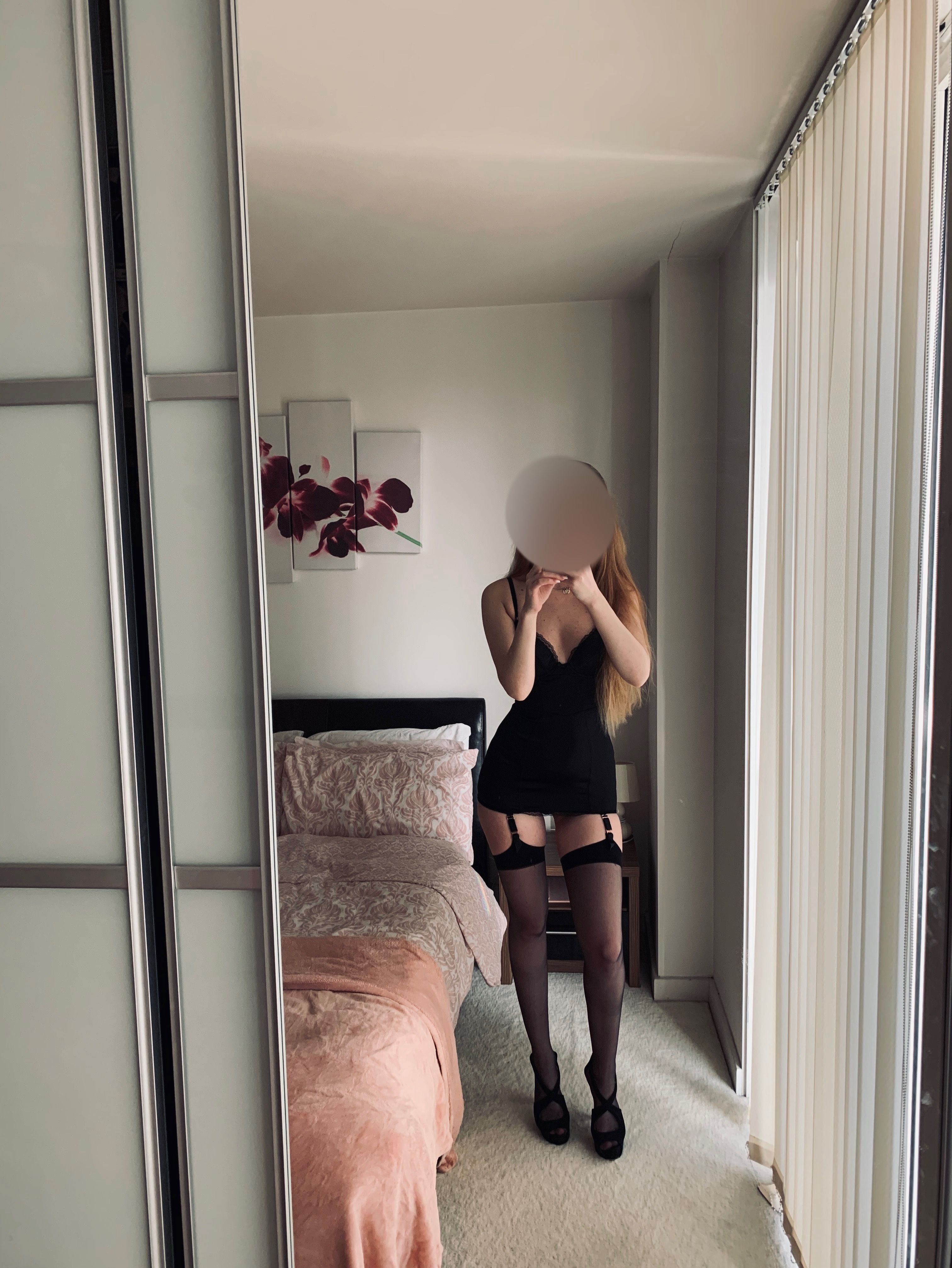 https://cdn.adultwork.com/gallery/G12/8327249.jpg