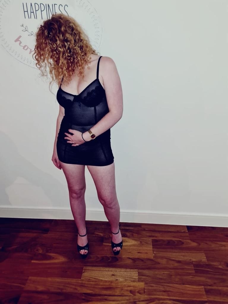 https://cdn.adultwork.com/gallery/G12/8331415.jpg