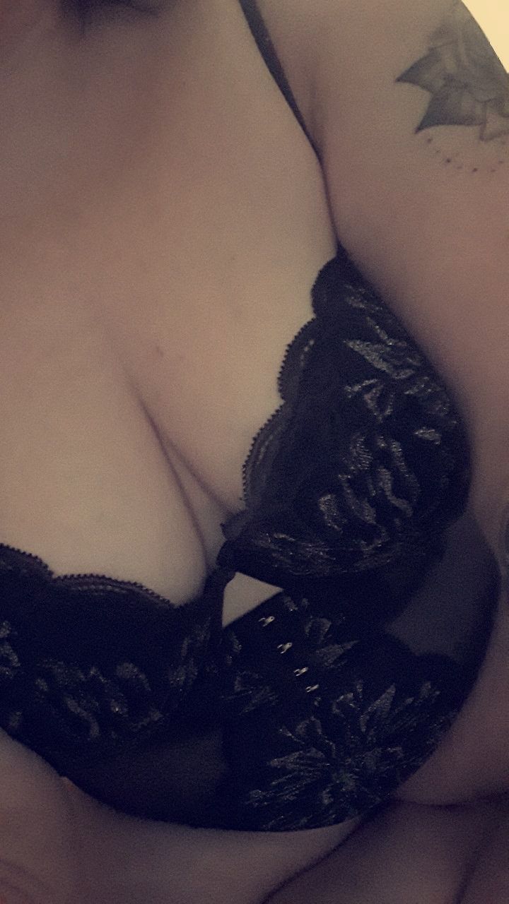 https://cdn.adultwork.com/gallery/G12/8332041.jpg