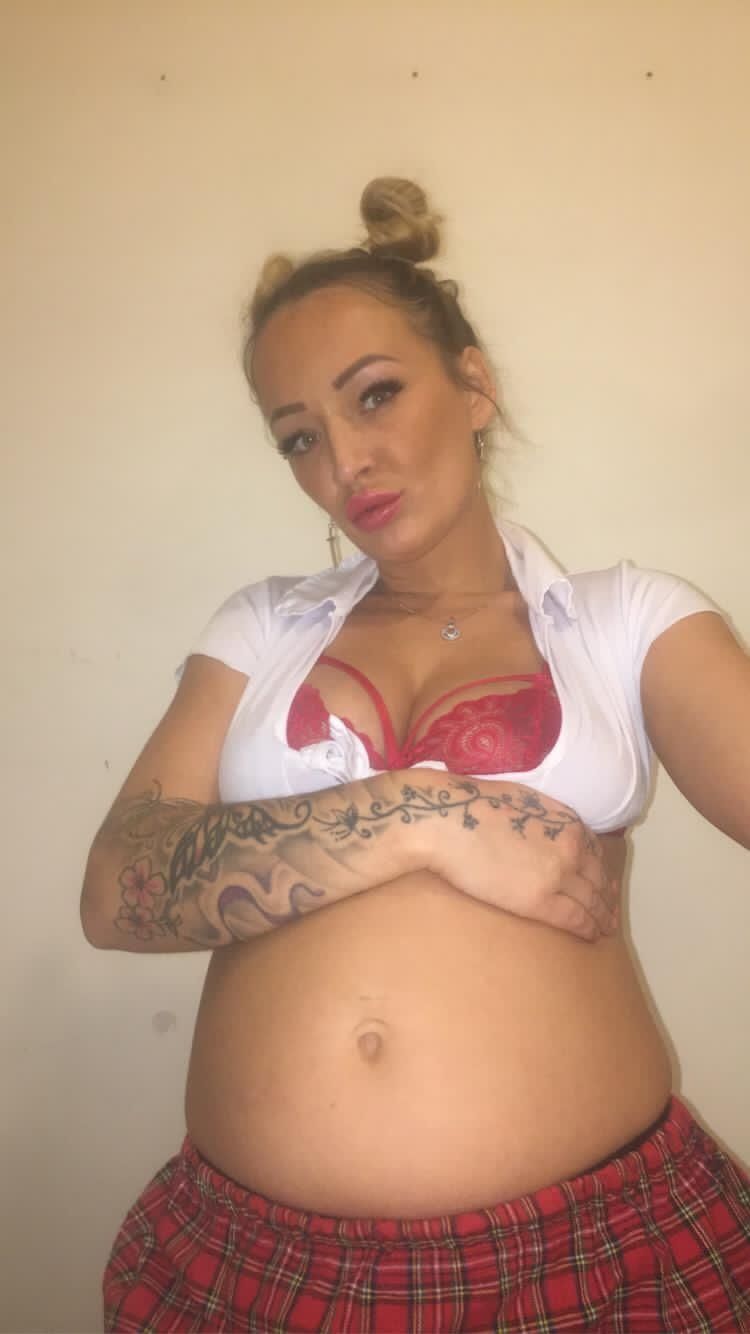 https://cdn.adultwork.com/gallery/G12/8332619.jpg