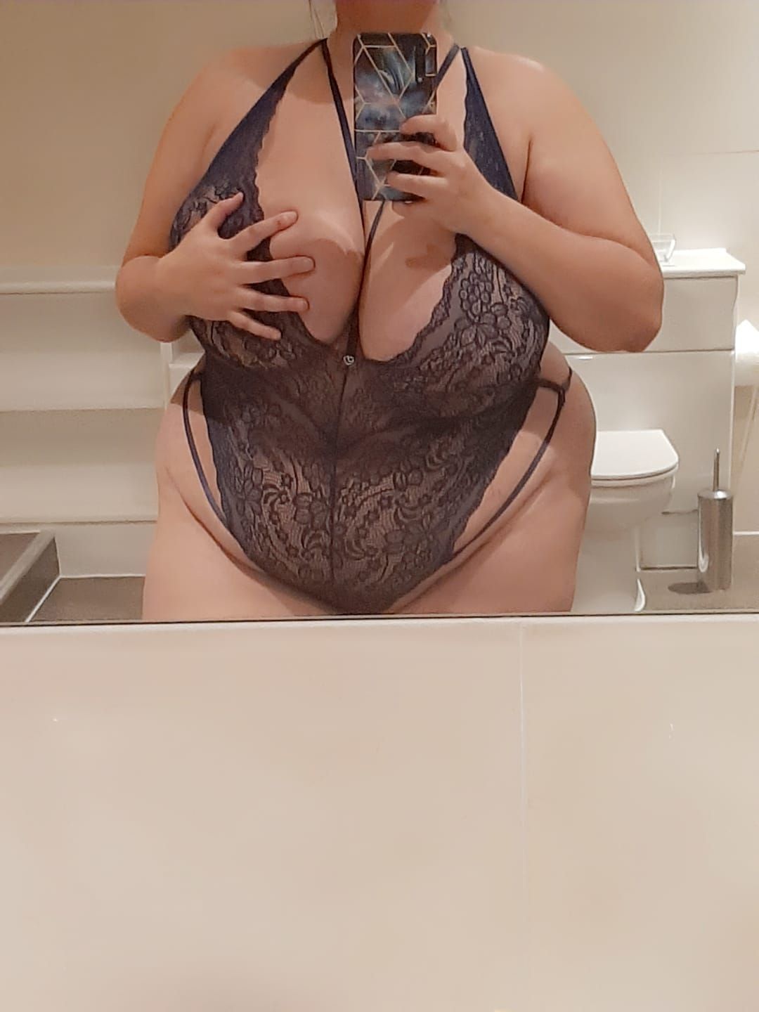 https://cdn.adultwork.com/gallery/G12/8332970.jpg