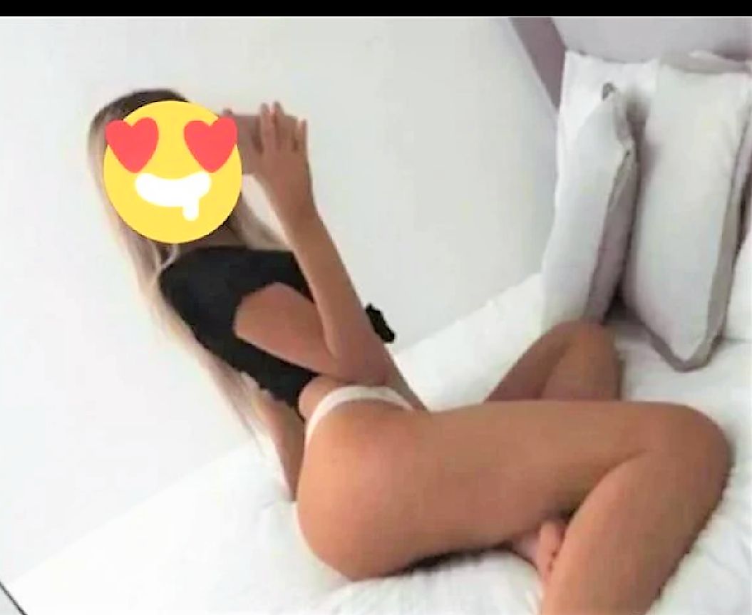 https://cdn.adultwork.com/gallery/G12/8334258.jpg