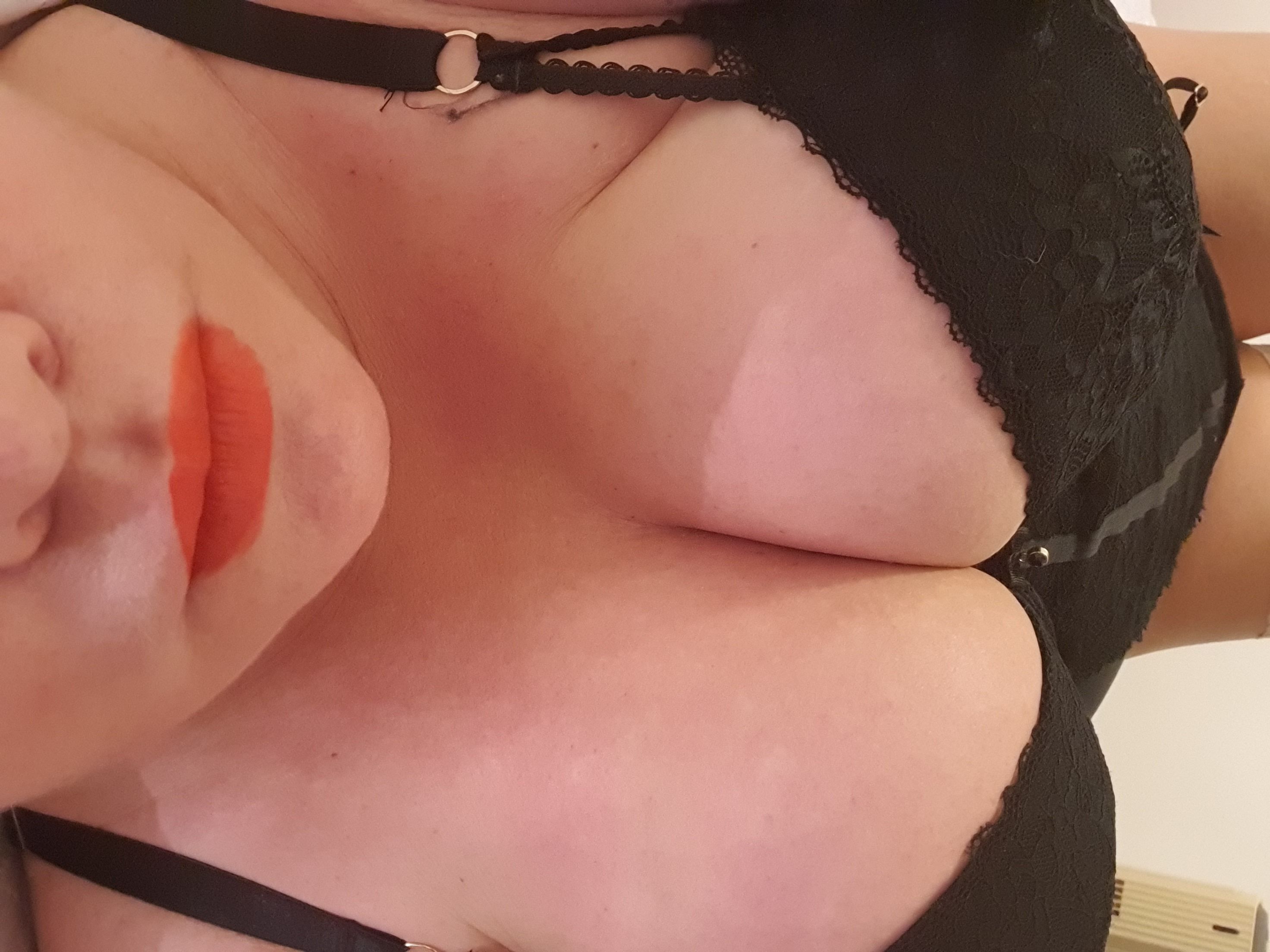 https://cdn.adultwork.com/gallery/G12/8334410.jpg