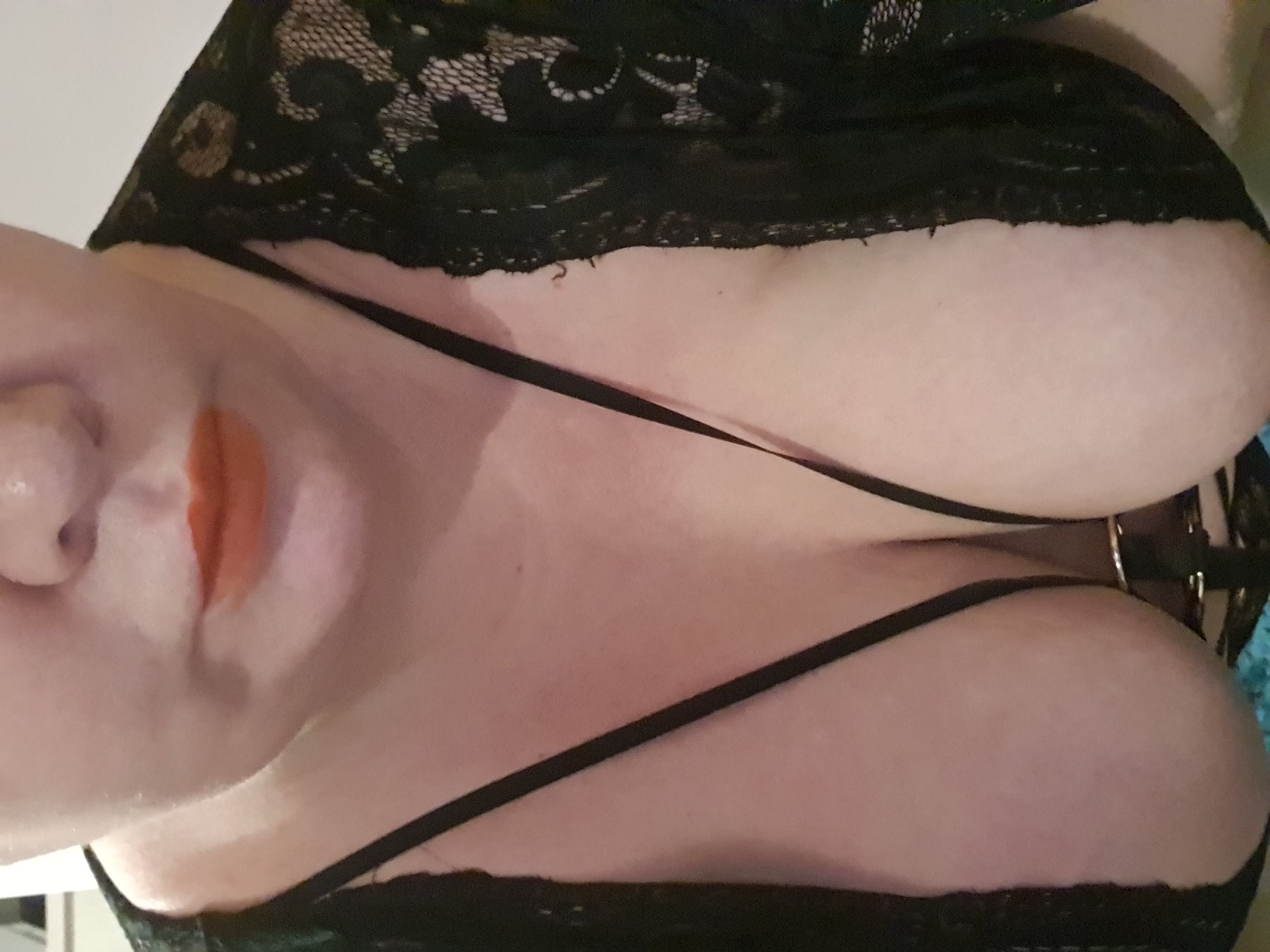 https://cdn.adultwork.com/gallery/G12/8334446.jpg