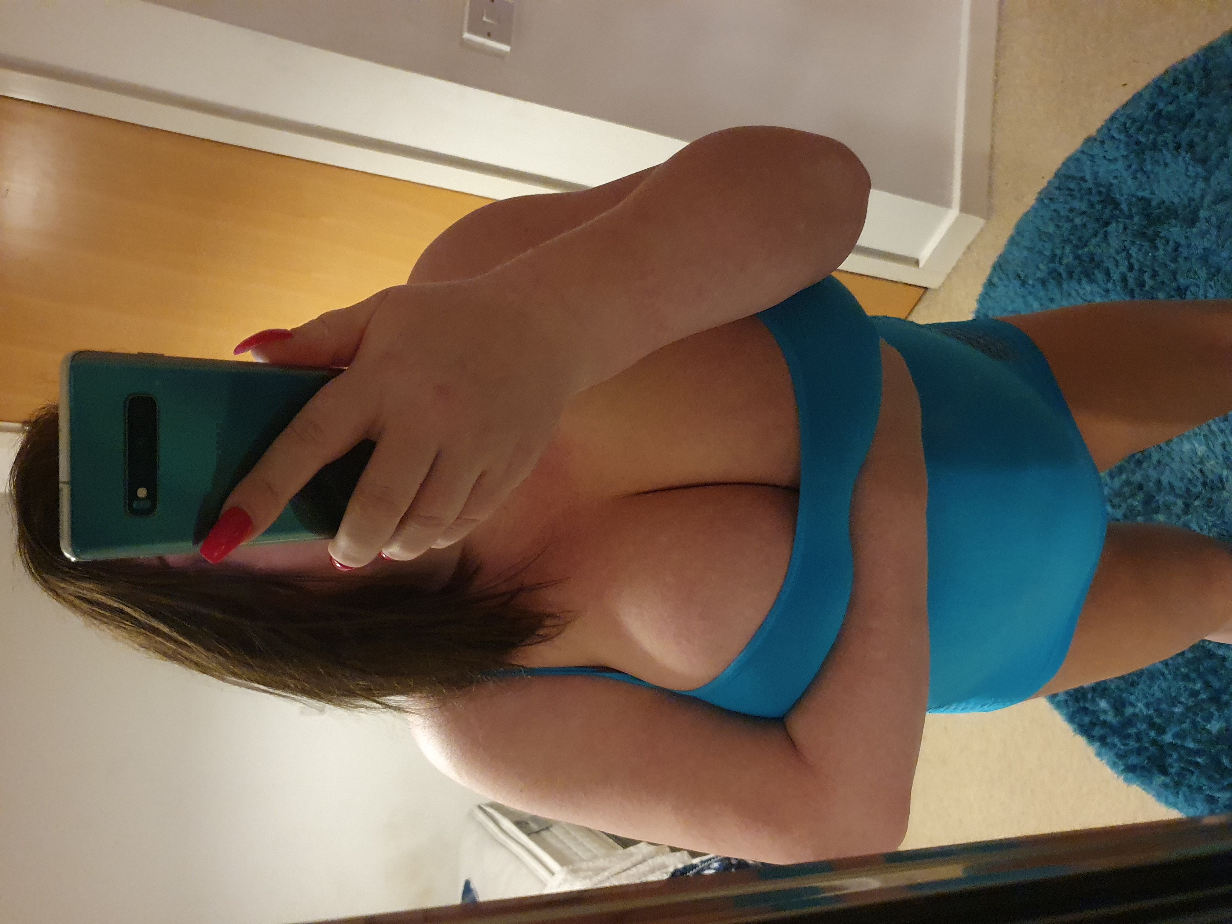 https://cdn.adultwork.com/gallery/G12/8334489.jpg