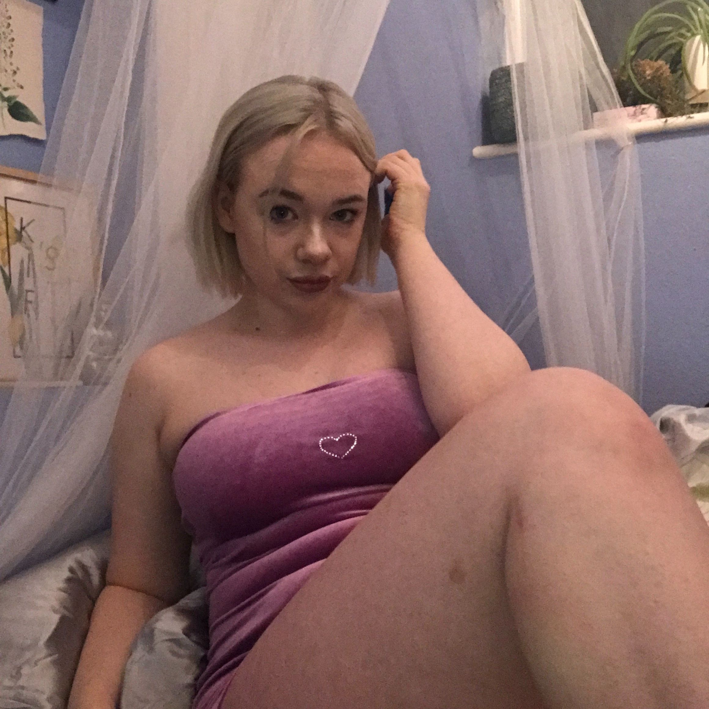 https://cdn.adultwork.com/gallery/G12/8339260.jpg