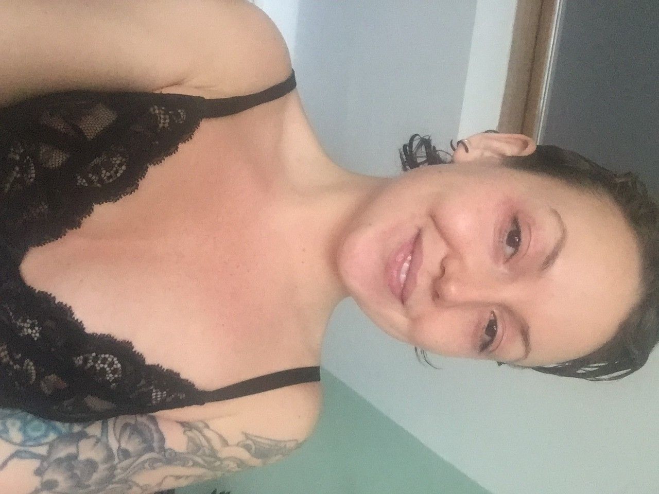 https://cdn.adultwork.com/gallery/G12/8340603.jpg