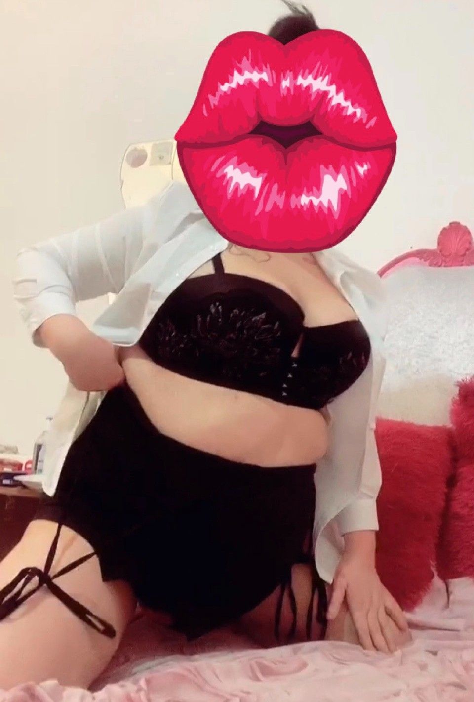 https://cdn.adultwork.com/gallery/G12/8347030.jpg