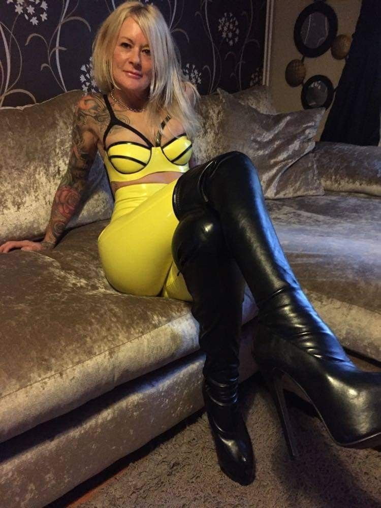 https://cdn.adultwork.com/gallery/G12/8349184.jpg