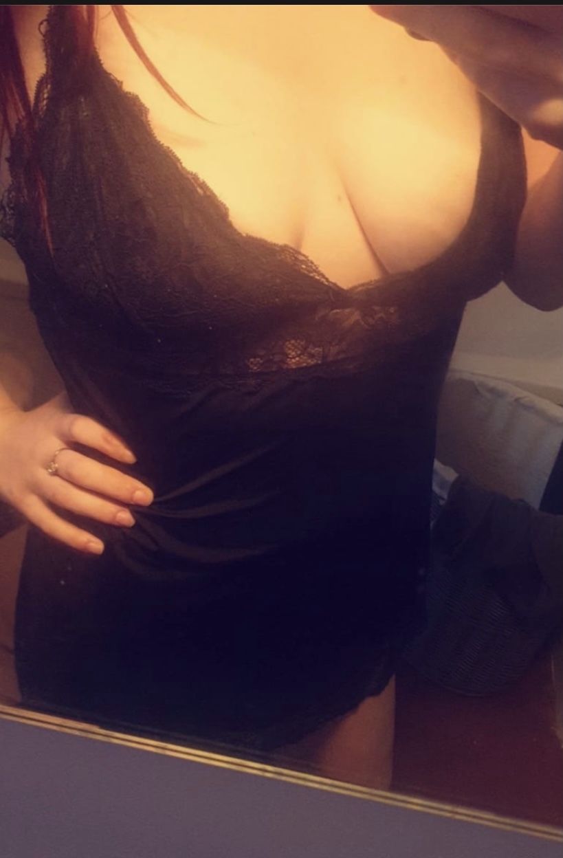 https://cdn.adultwork.com/gallery/G12/8352266.jpg