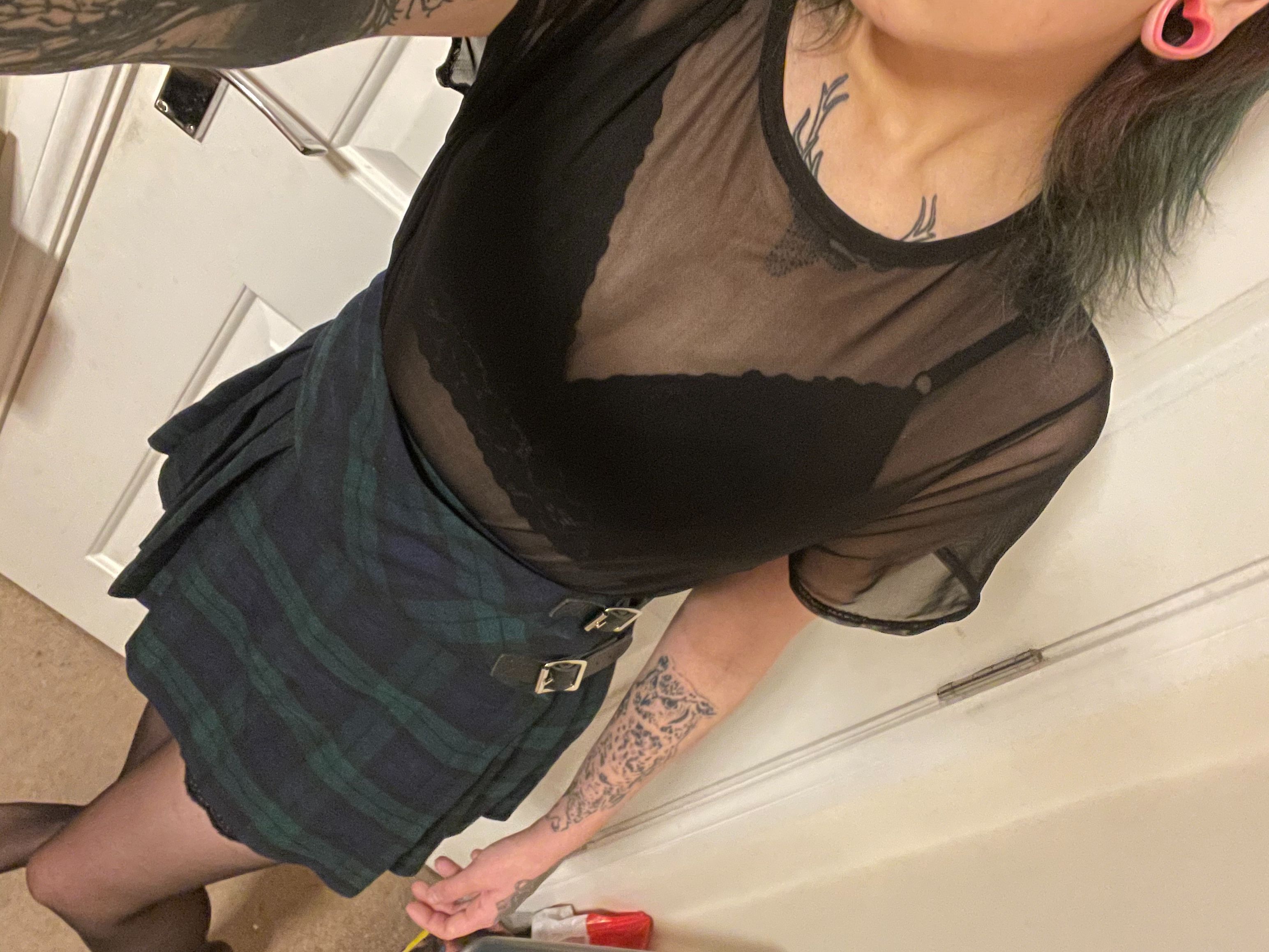 https://cdn.adultwork.com/gallery/G12/8352496.jpg