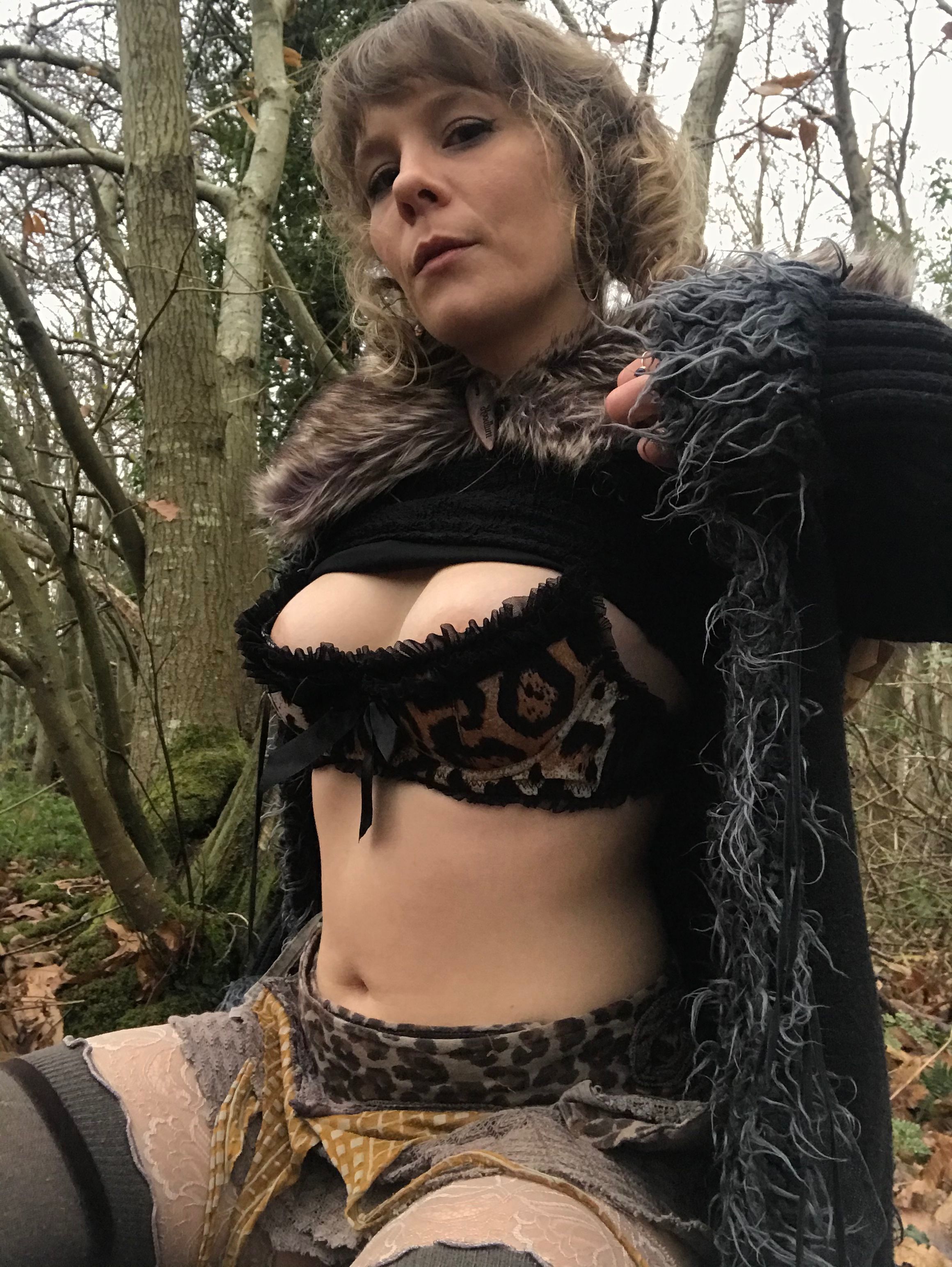 https://cdn.adultwork.com/gallery/G12/8356269.jpg