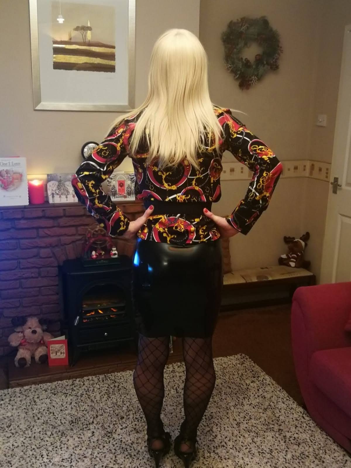 https://cdn.adultwork.com/gallery/G12/8356576.jpg