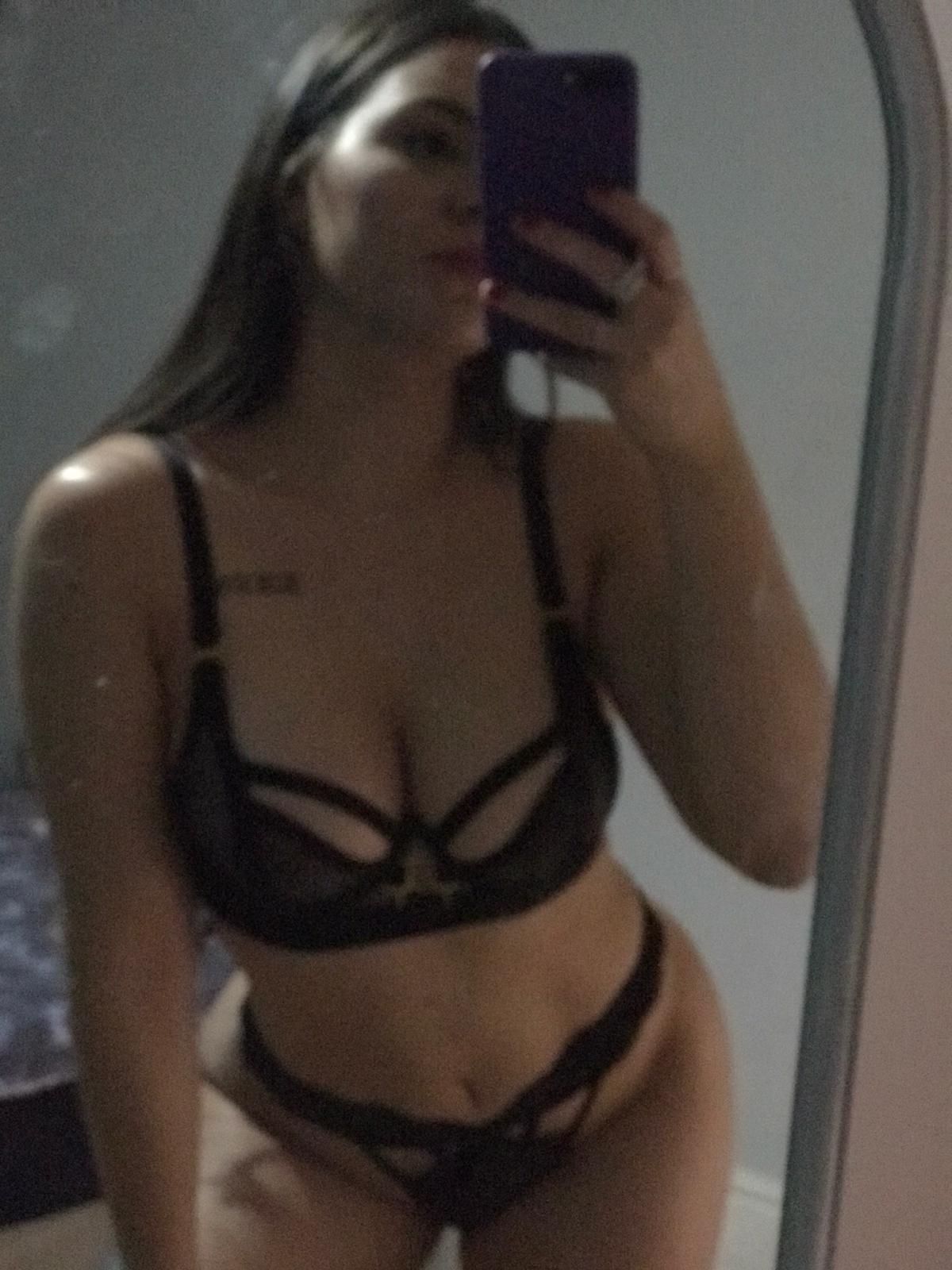 https://cdn.adultwork.com/gallery/G12/8356722.jpg