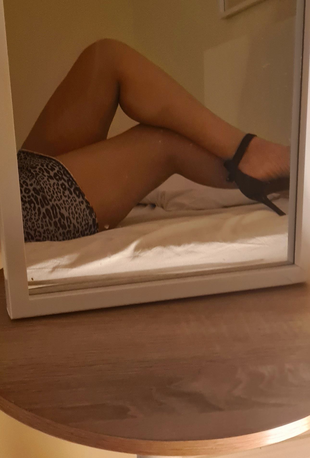 https://cdn.adultwork.com/gallery/G12/8356931.jpg