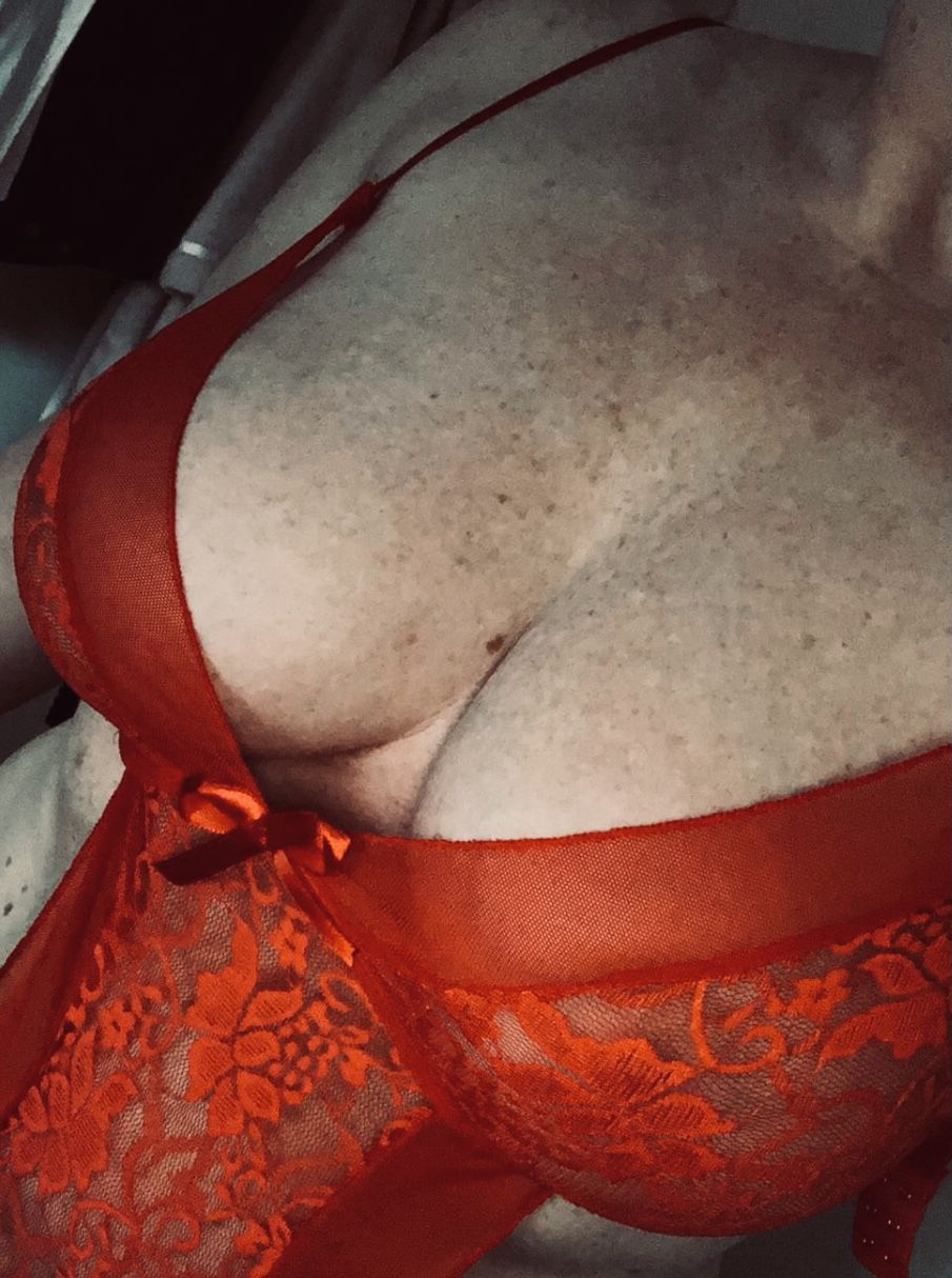 https://cdn.adultwork.com/gallery/G12/8358272.jpg