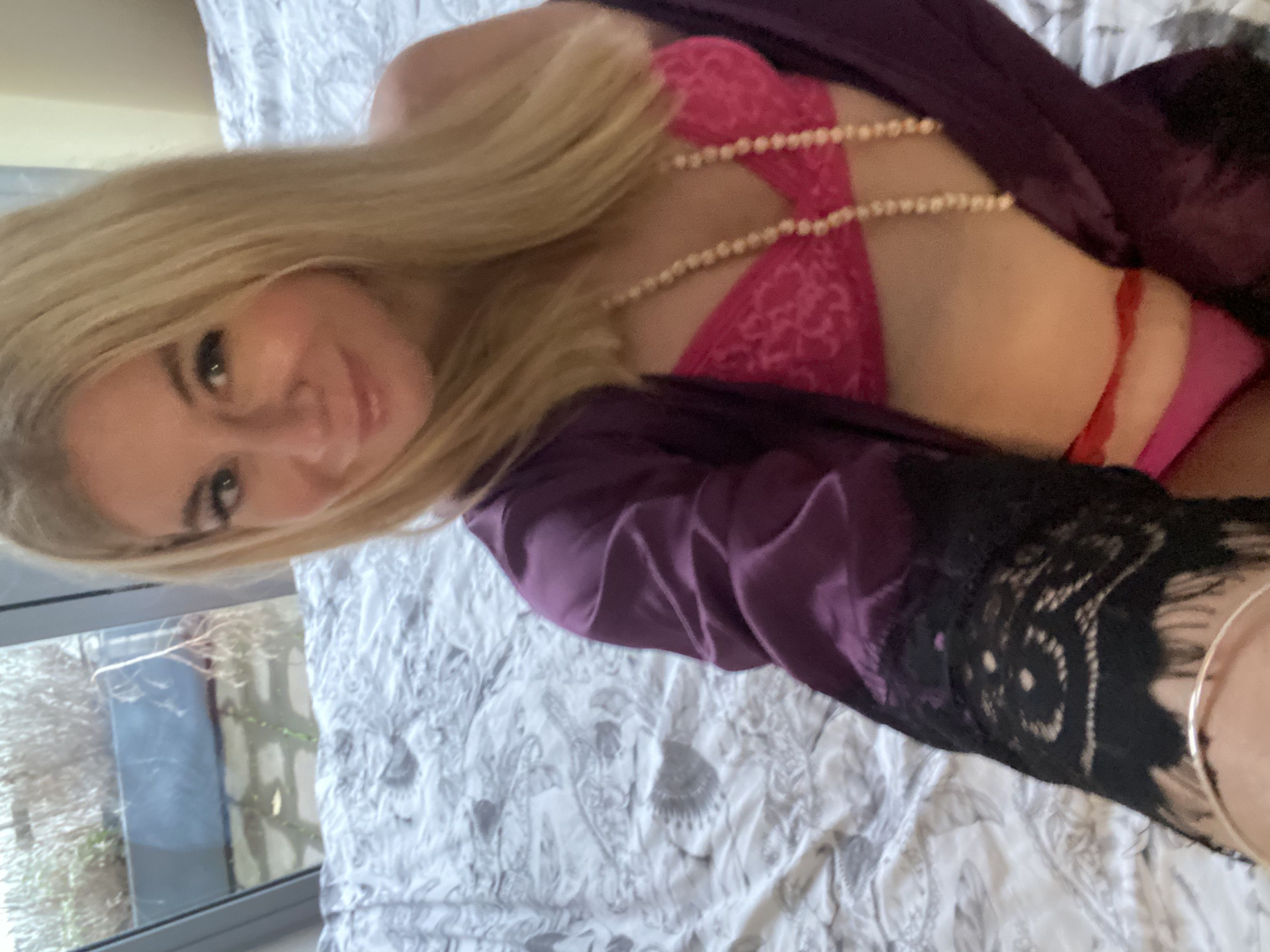 https://cdn.adultwork.com/gallery/G12/8358293.jpg