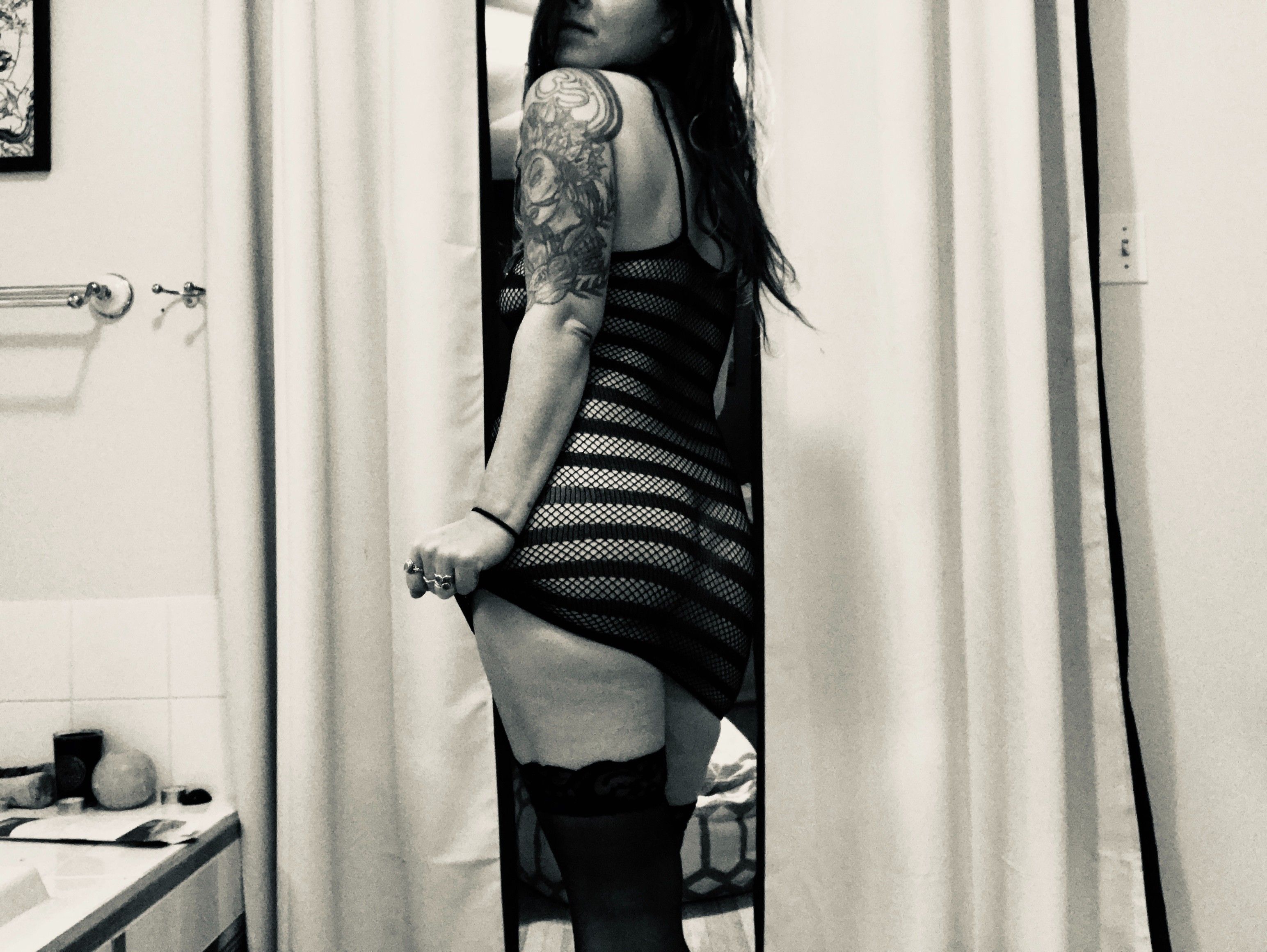 https://cdn.adultwork.com/gallery/G12/8358786.jpg